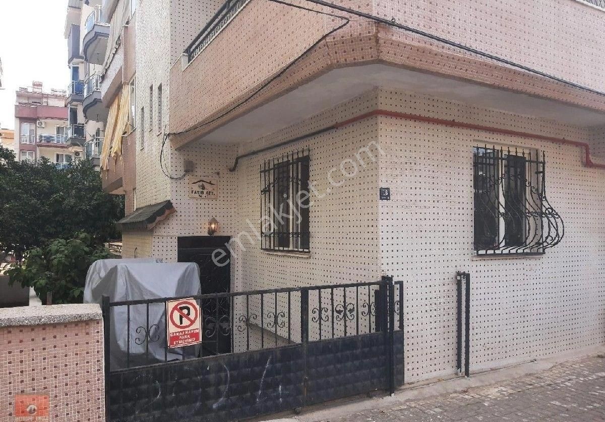 Efeler Girne Kiralık Daire Okullar Bölgesinde 3+1 Kiralık Daire