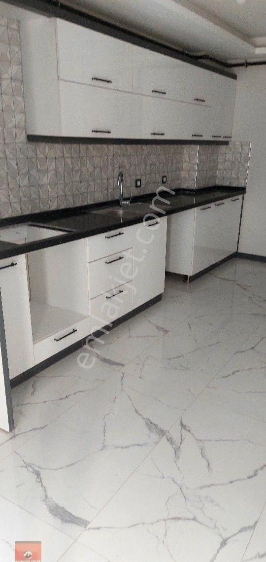 Efeler Köprülü Veysipaşa Satılık Daire MERKEZ DE ARA KAT SIFIR GENİŞ 3+1 DAİRE