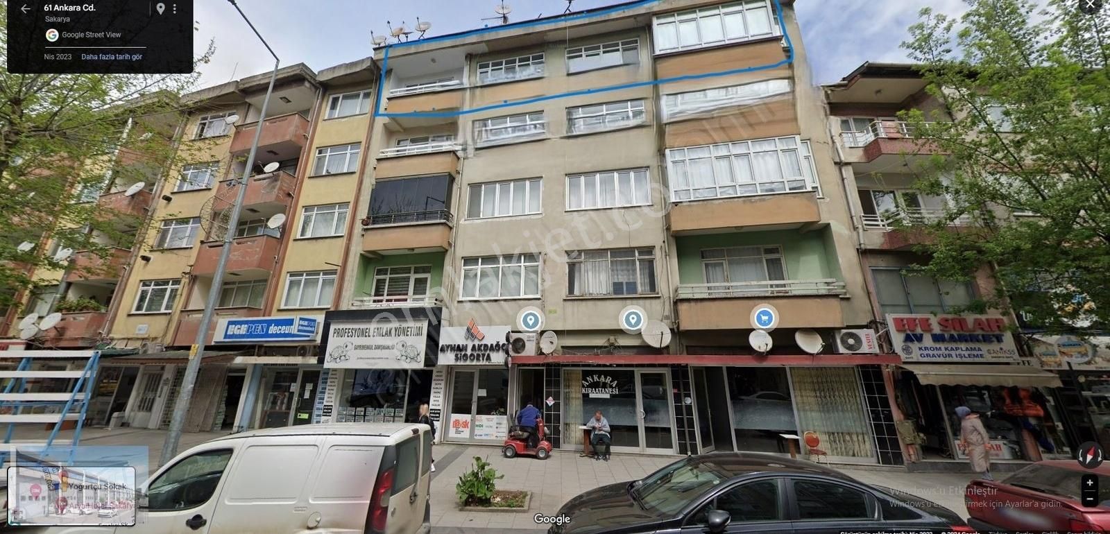 Adapazarı Yahyalar Satılık Daire ÇEŞME MEYDANINDA CADDE ÜSTÜ GENİŞ OTURUMLU 2+1 SATILIK DAİRE