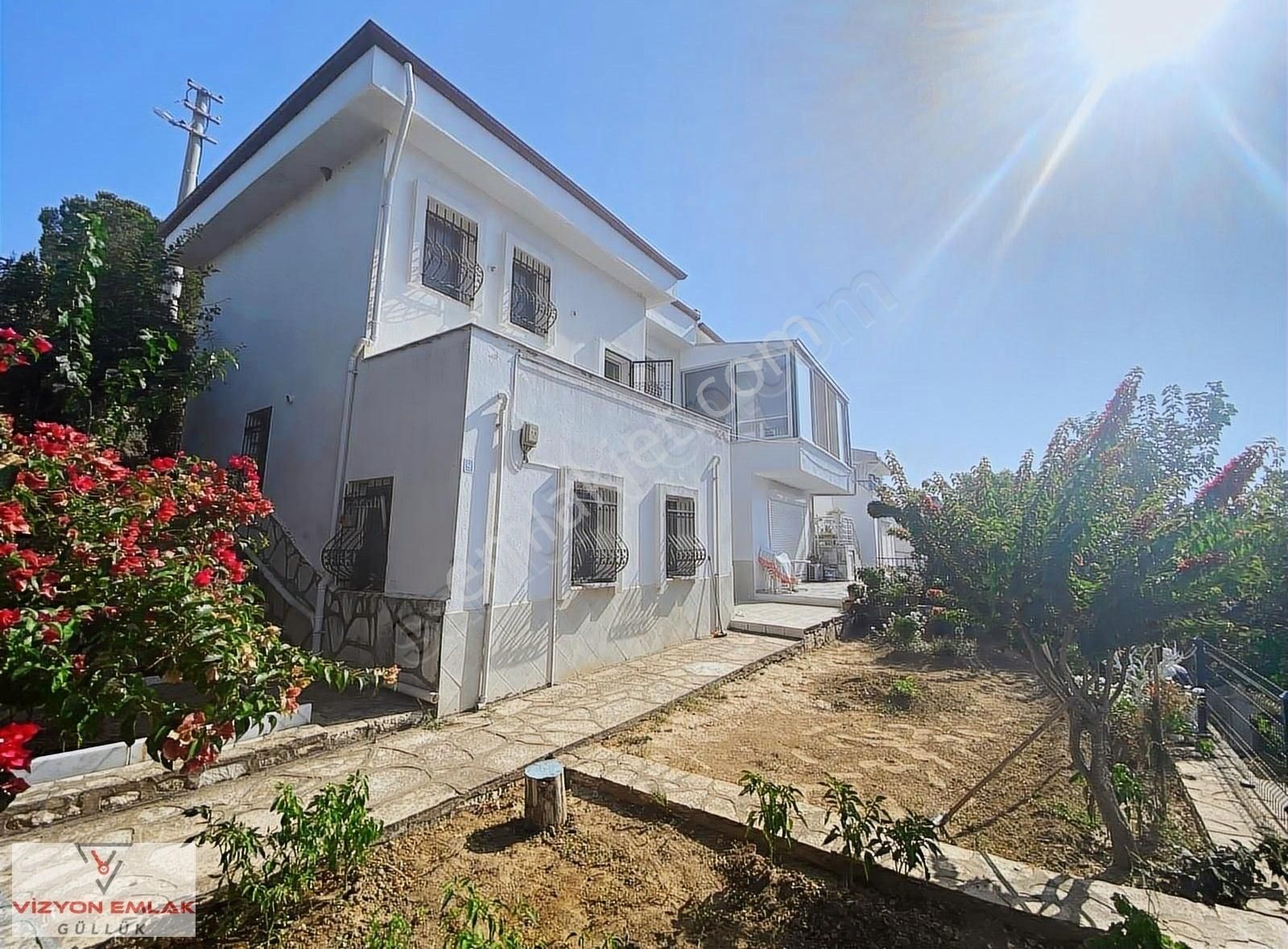 Milas Güllük Satılık Villa MUĞLA MİLAS GÜLLÜK DE SATILIK PANORAMİK DENİZ MANZARALI VİLLA