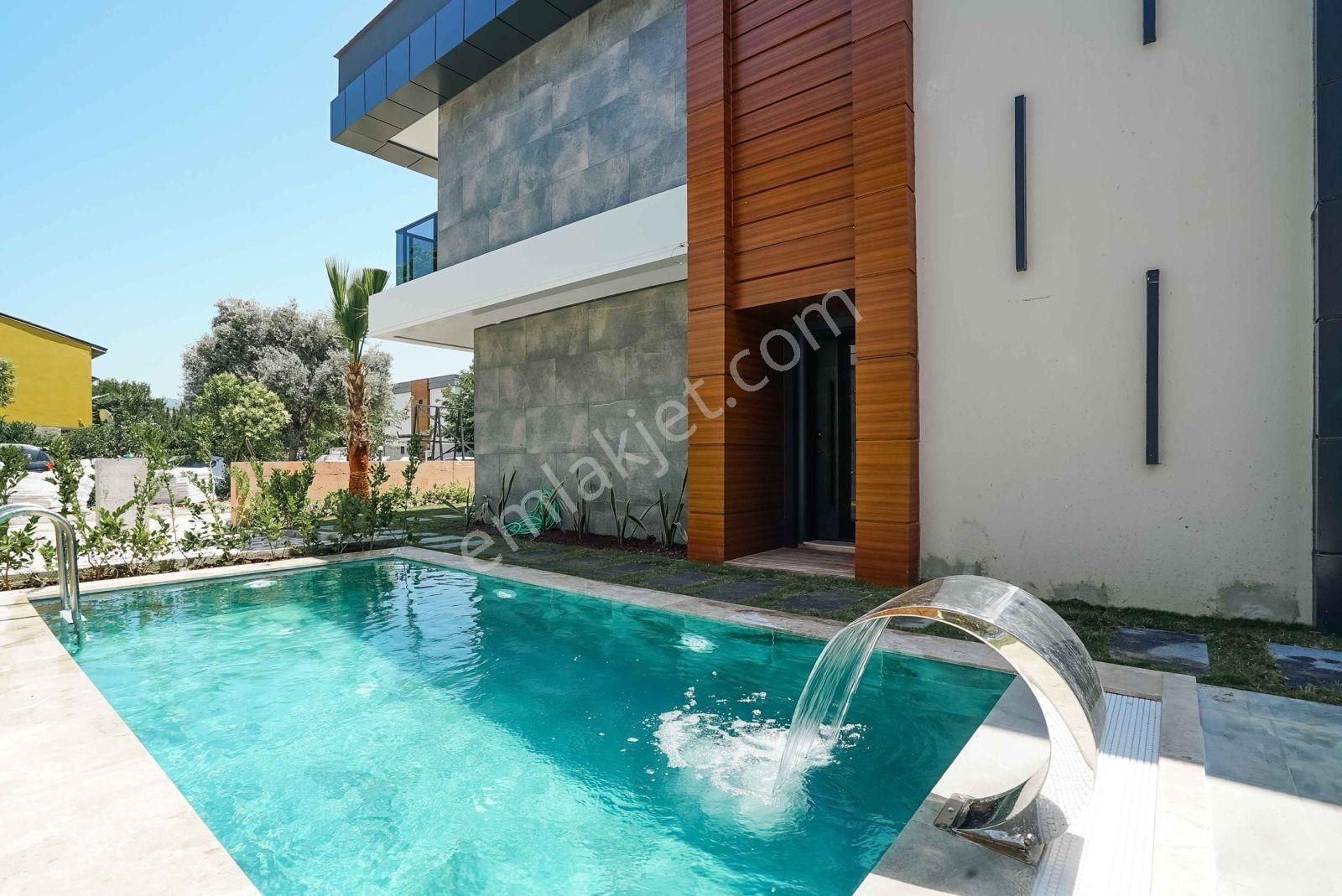 Kuşadası Karaova Satılık Villa DENİZE 480 M 4+1 SIFIR ÖZEL HAVUZLU VİLLA