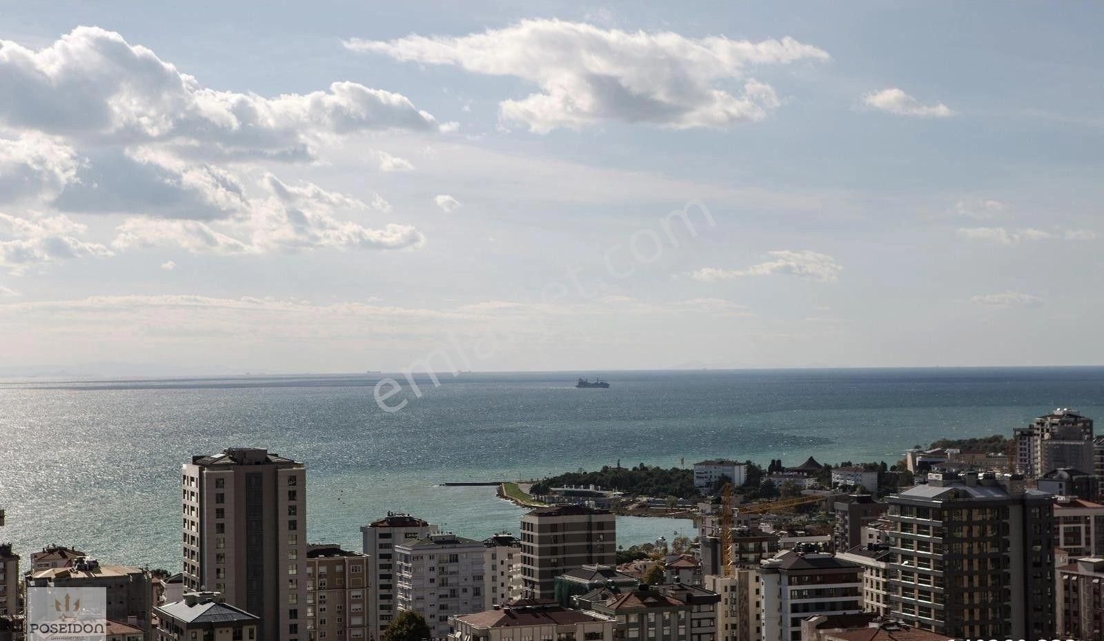 Kadıköy Göztepe Satılık Daire Göztepe'de Ultra Lüks, Deniz Manzaralı, Yerden Isıtmalı, Havuzlu ve Mükemmel Rezidans Dairesi