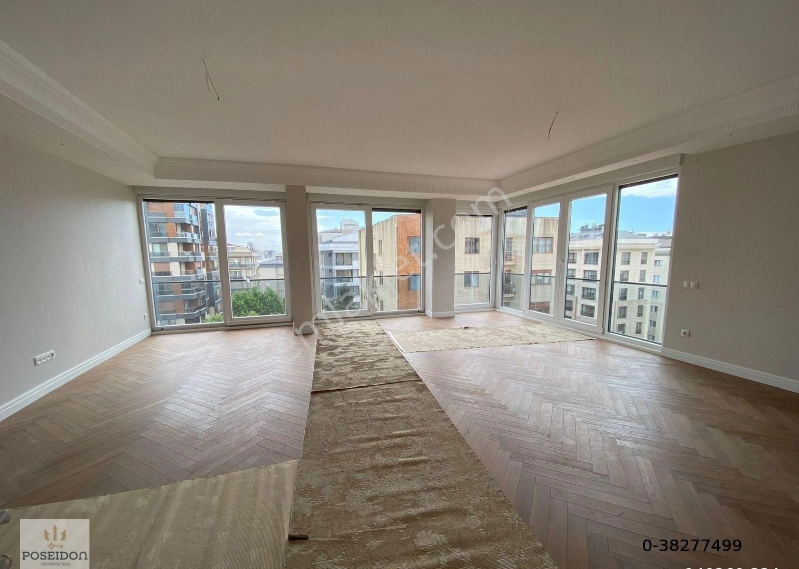 Kadıköy Göztepe Satılık Daire Göztepe Bağdat Caddesi 5+1 300m2 Dubleks Lüks Satılık Daire Ebeveyn Banyo Teras Sıfır Kapalı Otopark