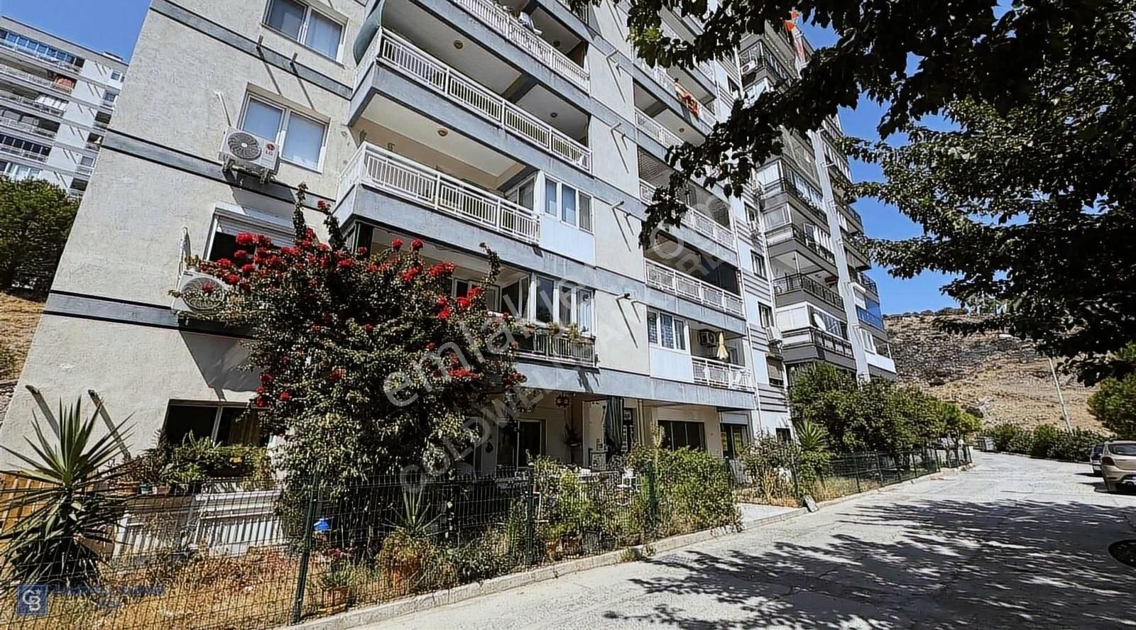 Çiğli Yakakent Satılık Daire Çiğli Yakakent Satılık 3+1 Manzaralı Daire