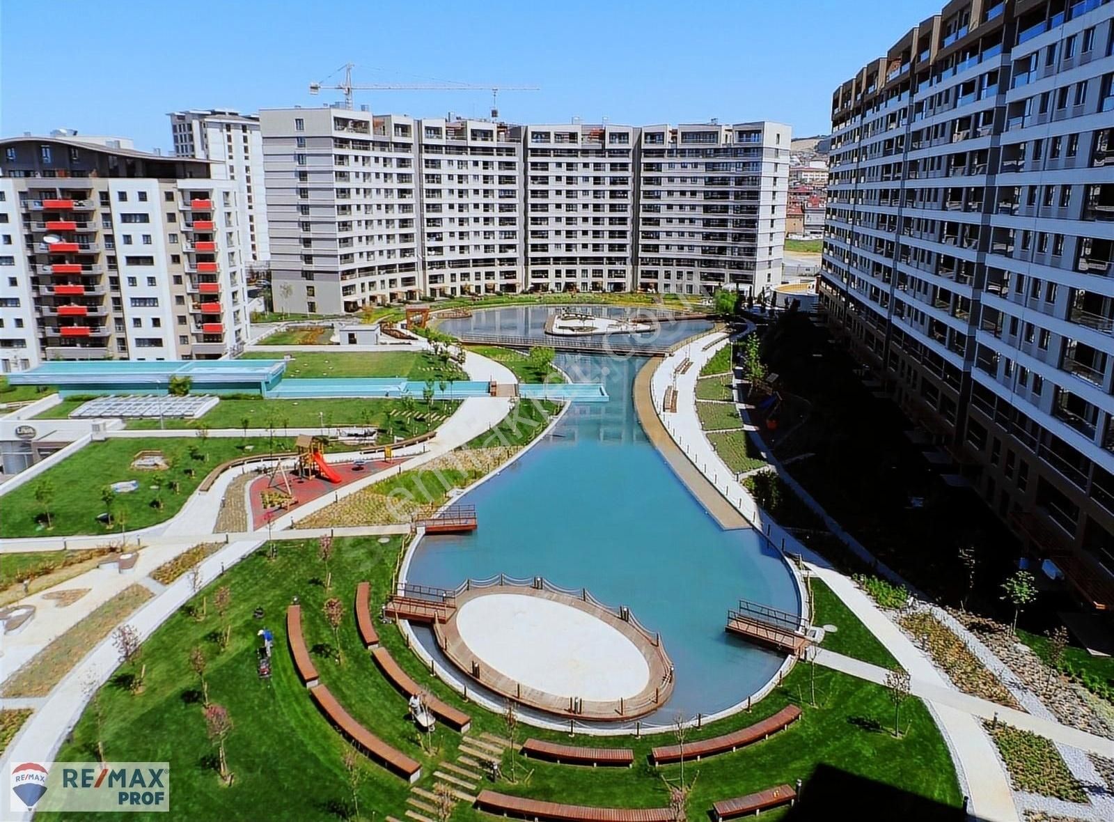 Sultanbeyli Adil Satılık Daire REMAX PROF SEZAİ TOPKAYA LİVA SATILIK 2+1 GÖL M. EBEVEYN BANYOLU