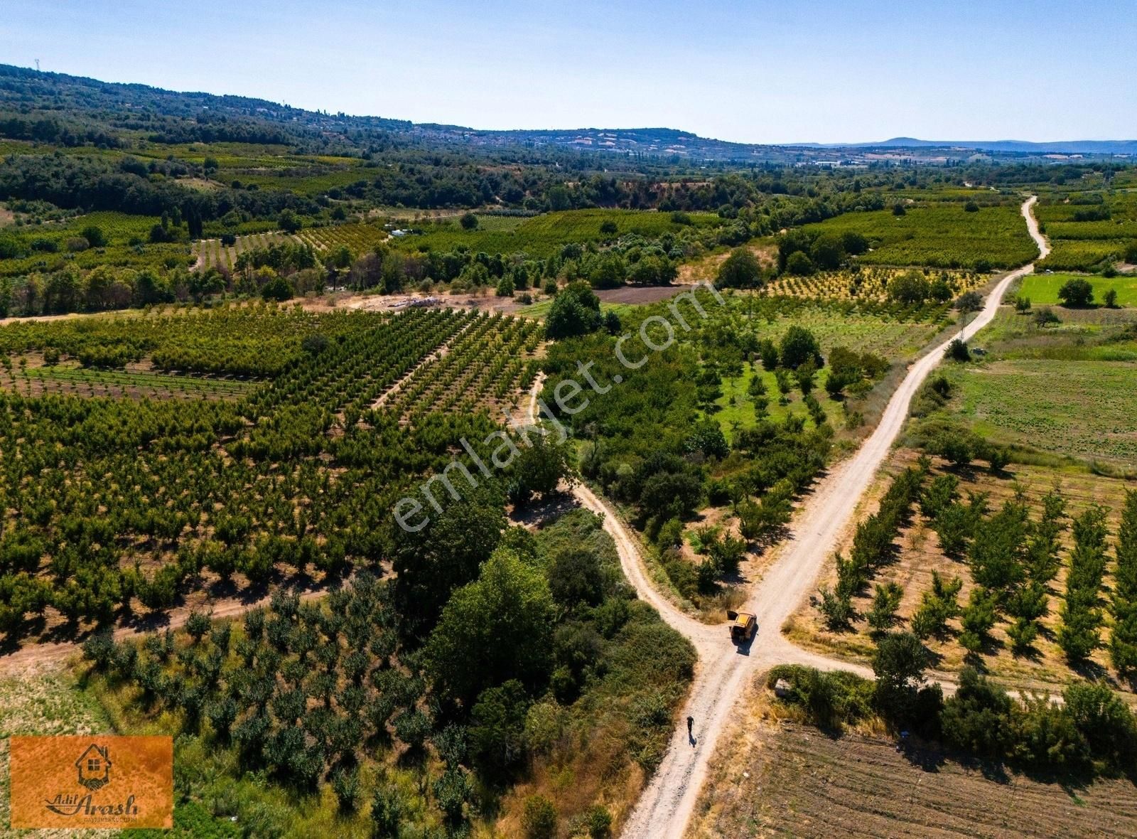 Lapseki Gökköy Köyü Satılık Tarla ADİL ARASLIDAN GÖKKÖYDE KADASTRAL YOLU OLAN 824 M2 VERİMLİ BAHÇE