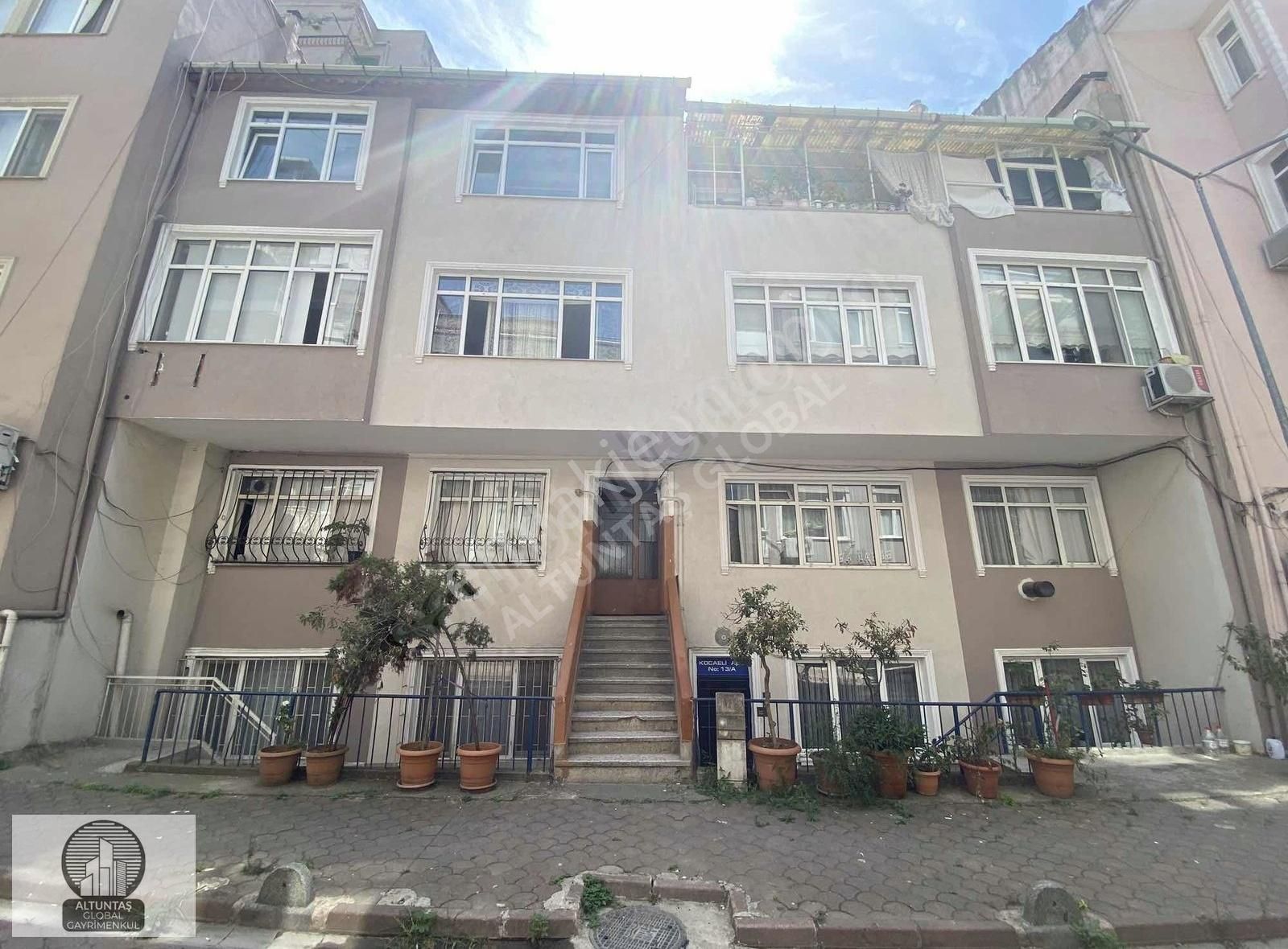 İzmit Çukurbağ Satılık Daire İzmit Merkezi Konumda 2+1 Arakat Masrafsız Satılık Daire