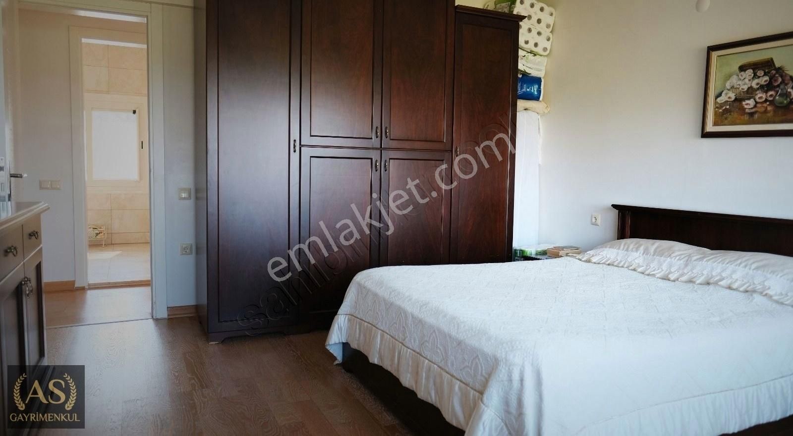 As Gyd...urla Şirinkent'te Site İçerisinde Deniz Manzaralı Geniş Bahçeli Villa.... - Görsel 15