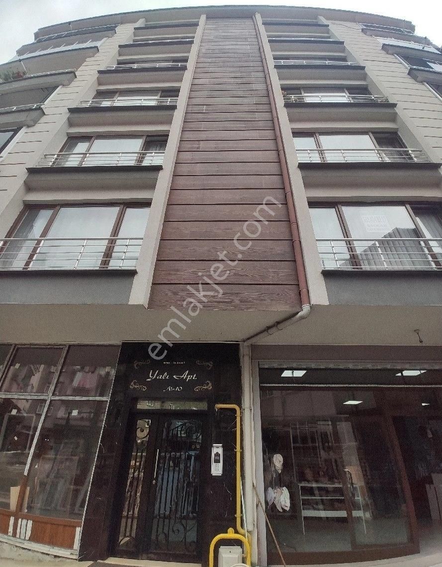 Tirebolu Çarşı Satılık Daire ŞEHRİN MERKEZİNDE 3+1 DOĞALGAZLI SATILIK DAİRE