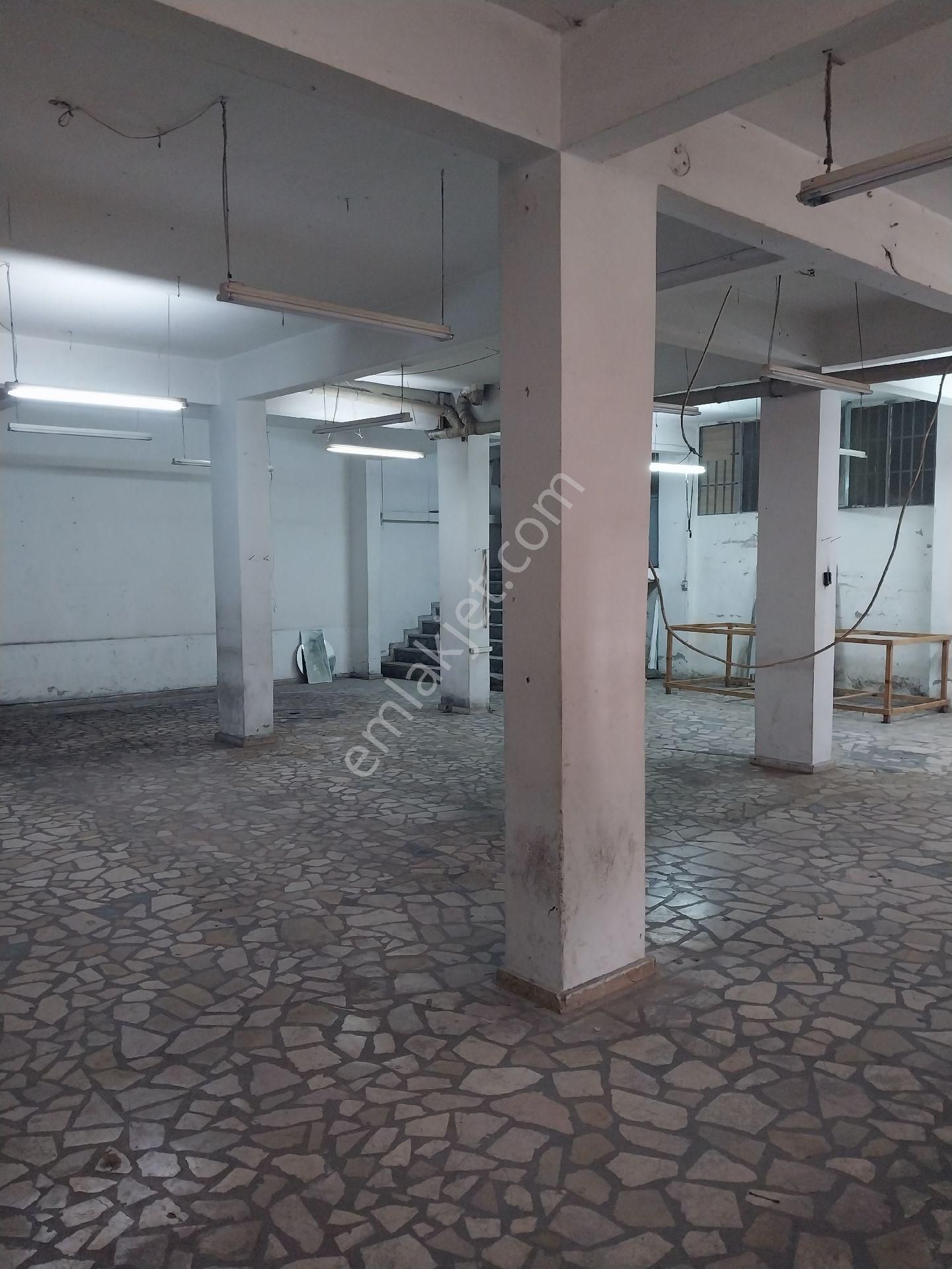 Yenibosna Zafer Mahallesinde Tekstil Depo Atölye Iygun 270m2 Kiralık Dükkan - Görsel 2