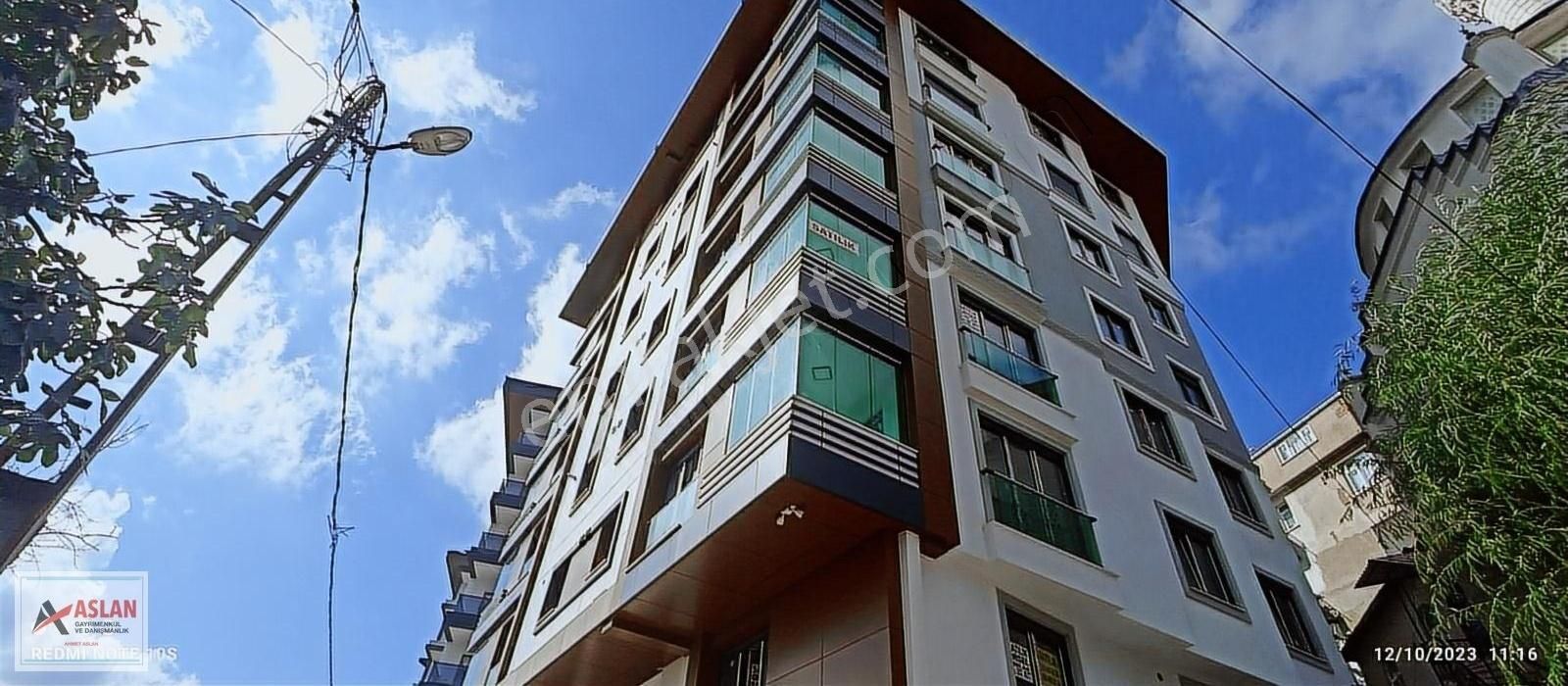 Çengelköy Zübeyde Hanım Cad Yakın 250 M2 5+2 Satılık Çatı Dublex - Görsel 3
