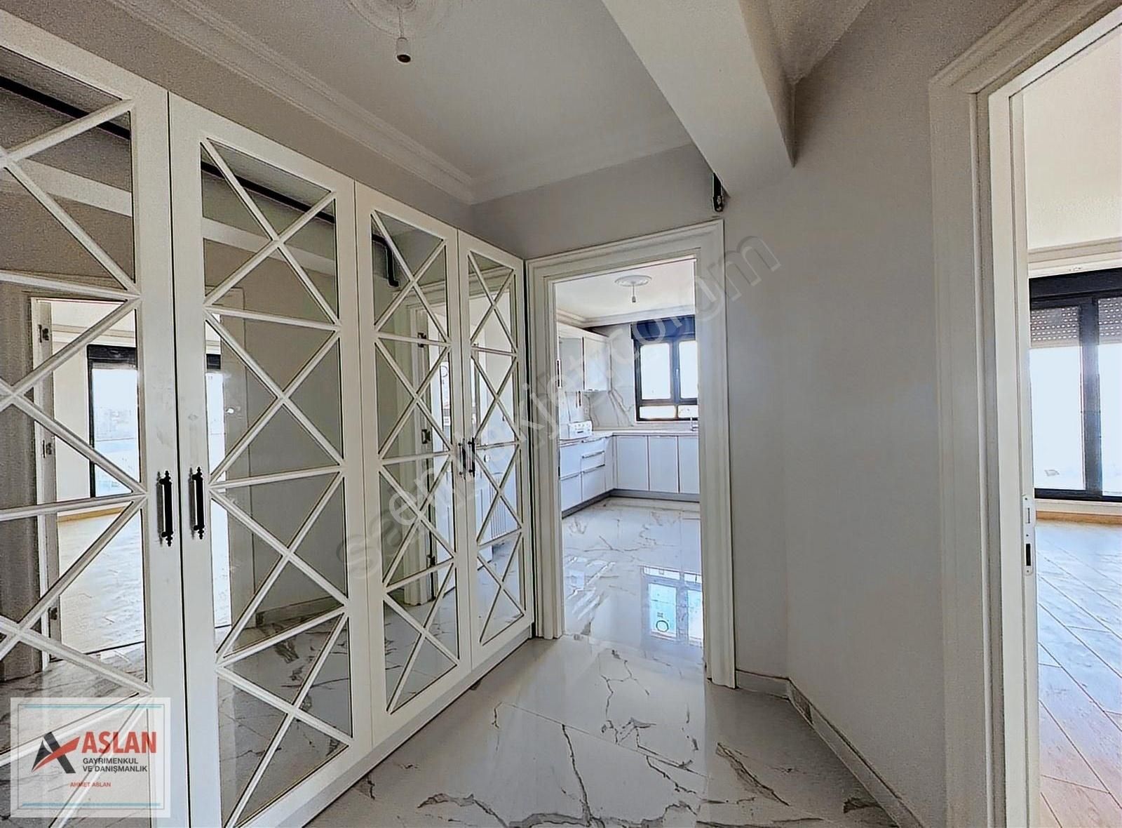 Çengelköy Zübeyde Hanım Cad Yakın 250 M2 5+2 Satılık Çatı Dublex - Görsel 16