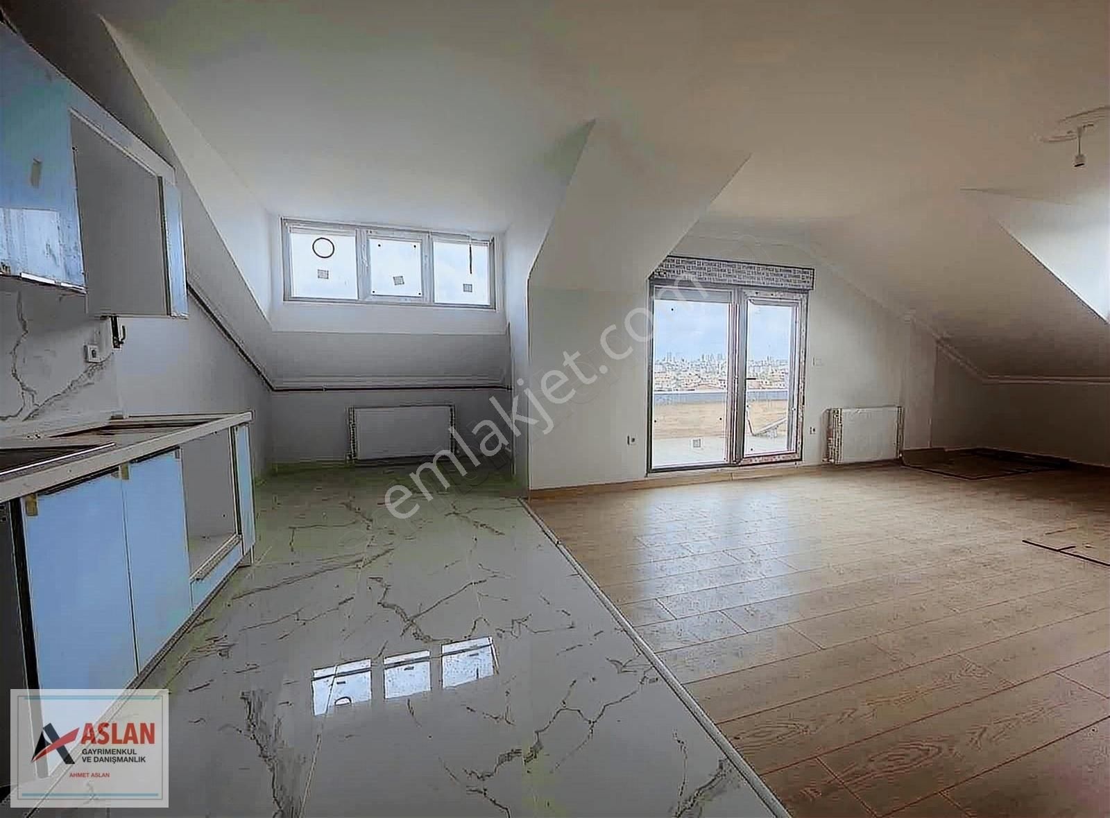 Çengelköy Zübeyde Hanım Cad Yakın 250 M2 5+2 Satılık Çatı Dublex - Görsel 24