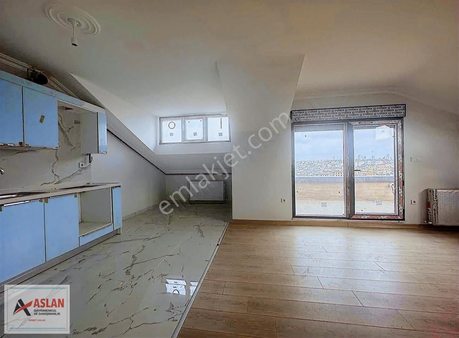 Çengelköy Zübeyde Hanım Cad Yakın 250 M2 5+2 Satılık Çatı Dublex - Görsel 14