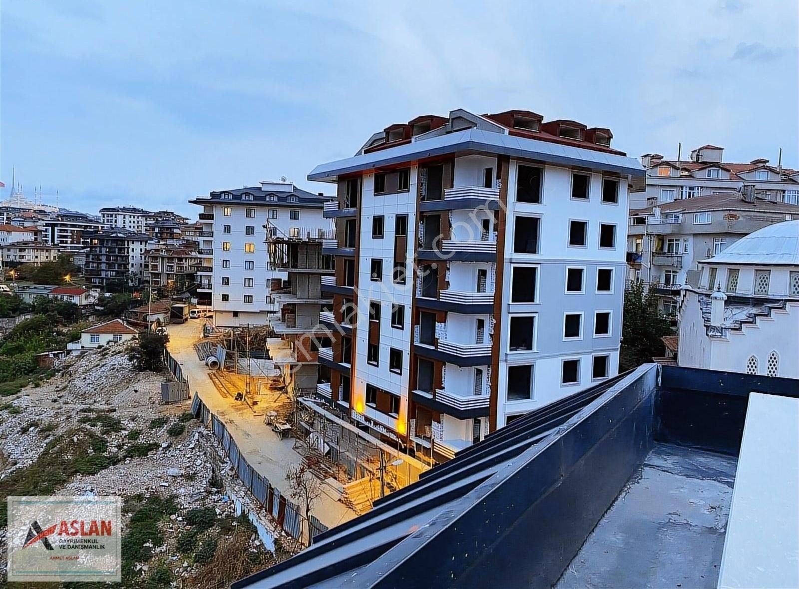 Çengelköy Zübeyde Hanım Cad Yakın 250 M2 5+2 Satılık Çatı Dublex - Görsel 10