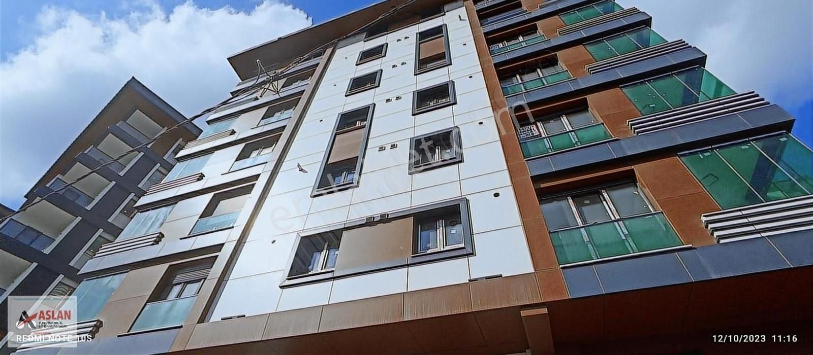 Çengelköy Zübeyde Hanım Cad Yakın 250 M2 5+2 Satılık Çatı Dublex - Görsel 2
