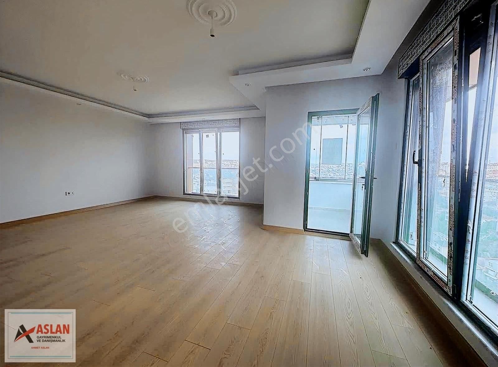 Çengelköy Zübeyde Hanım Cad Yakın 250 M2 5+2 Satılık Çatı Dublex - Görsel 15