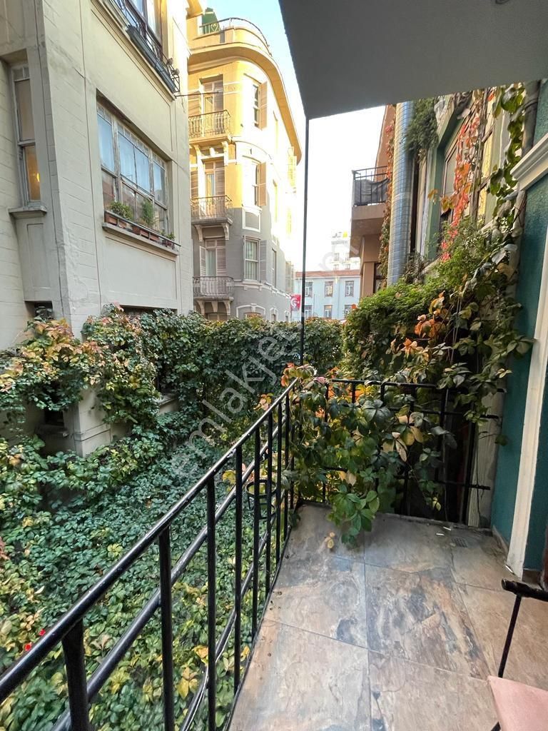 Beyoğlu Katip Mustafa Çelebi Günlük Kiralık Daire İstiklal Cd Cihangir Beyoglu Taksim Ultra Luks Suit Odalar