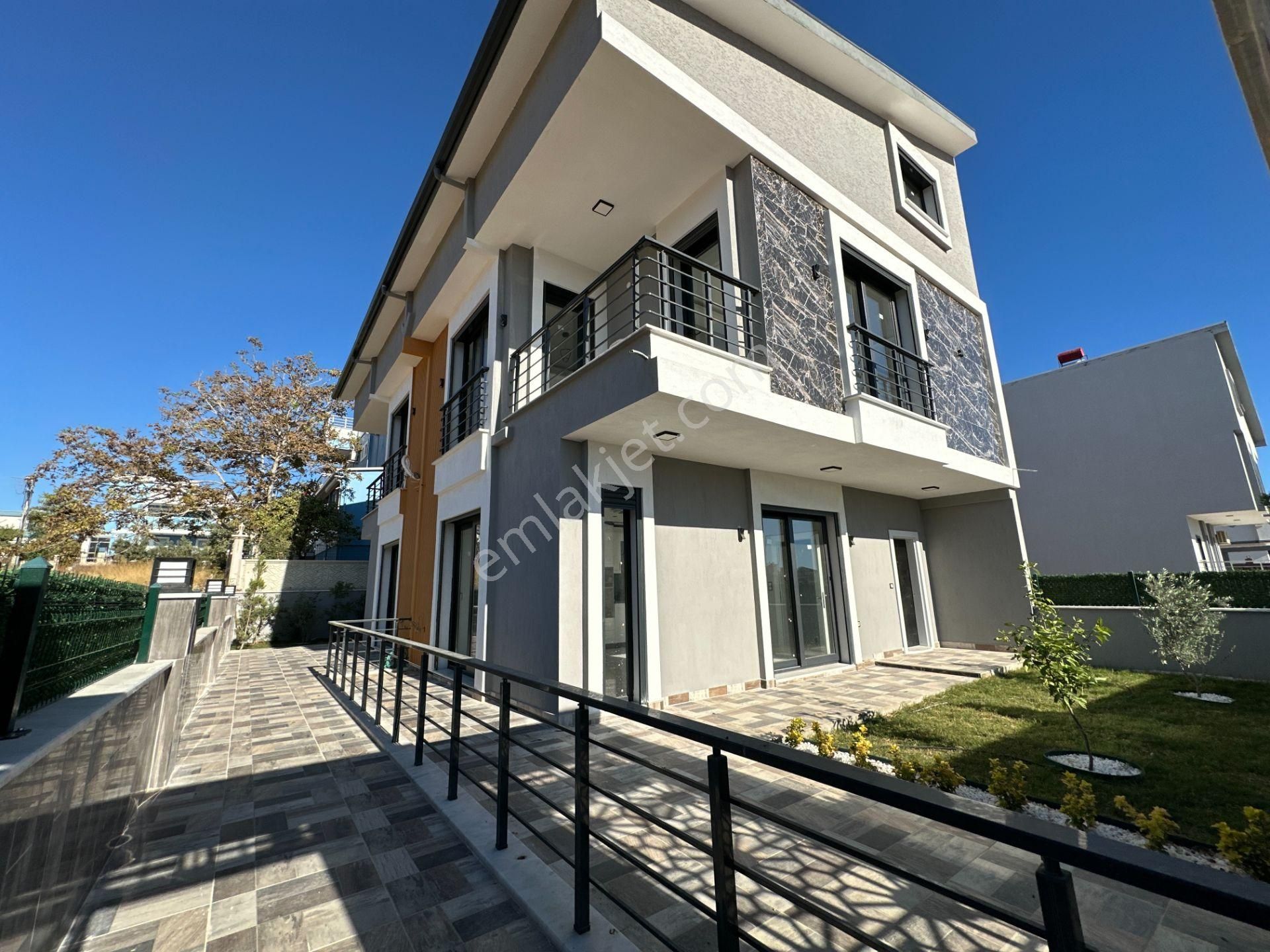 Didim Hisar Satılık Villa Bölgenin Uzmanında Didim Merkezde 3+1 Sıfır Satılık lüx Müstakil Ev,Villa