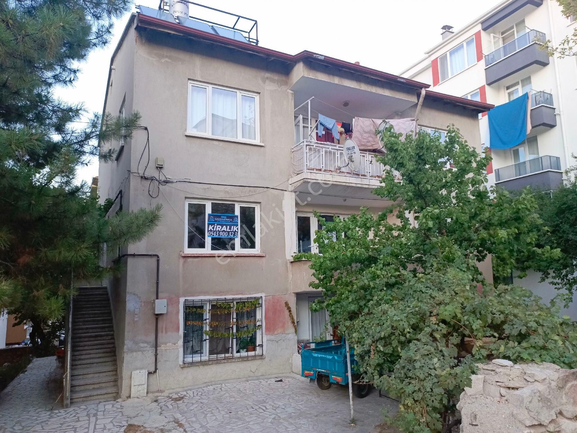 Afyonkarahisar Merkez Zafer Kiralık Daire AFYON MERKEZ ZAFER MAHALLESİ KEKLİK CADDESİ'NDE KİRALIK DOĞALGAZLI 3+1 FIRSAT DAİRE