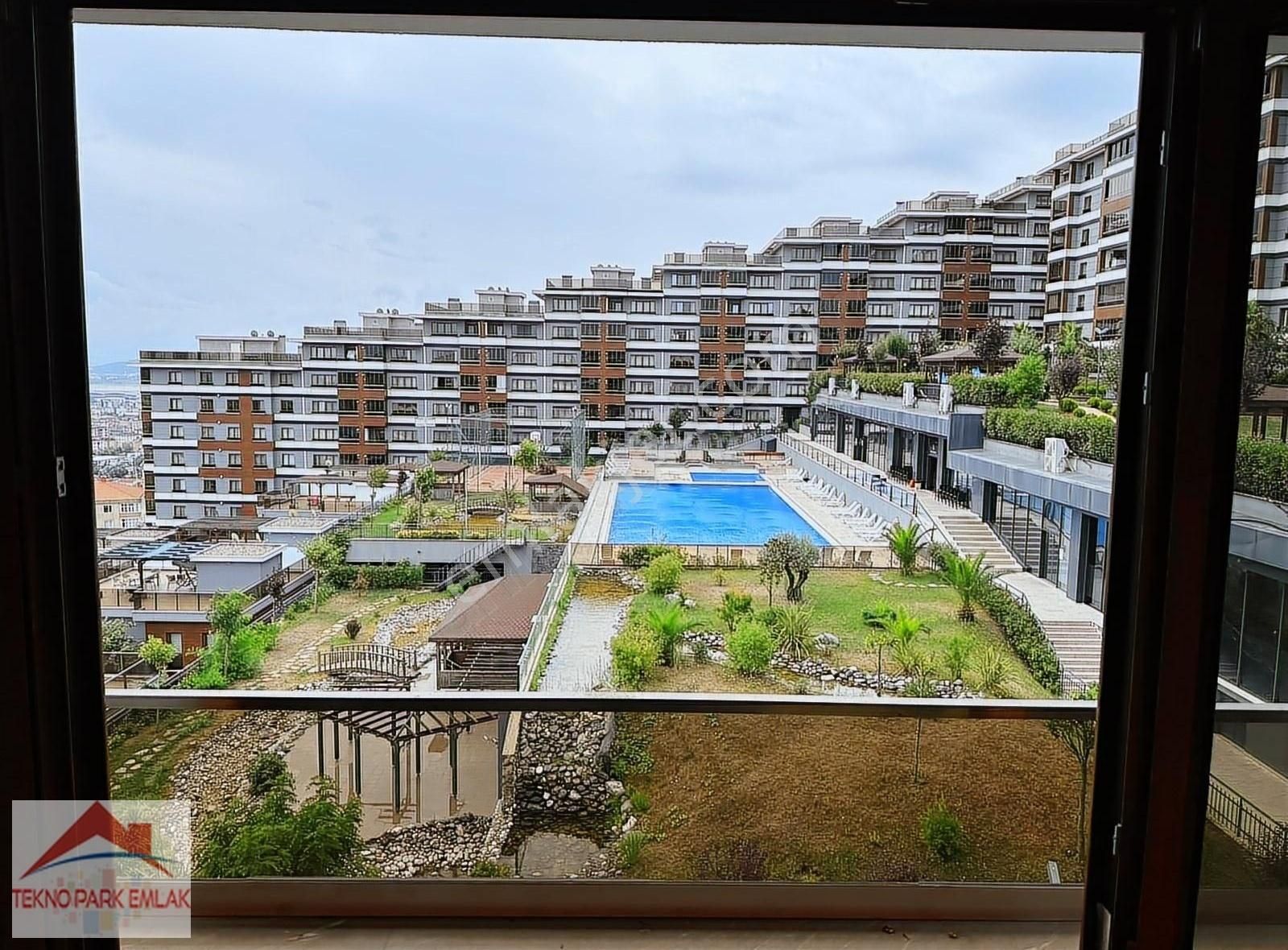 Pendik Çamlık Kiralık Daire VİP KURTKÖY EŞYALI HARİKA MANZARALI 2+1 CAMBALKONLU ÇİFT BANYOLU