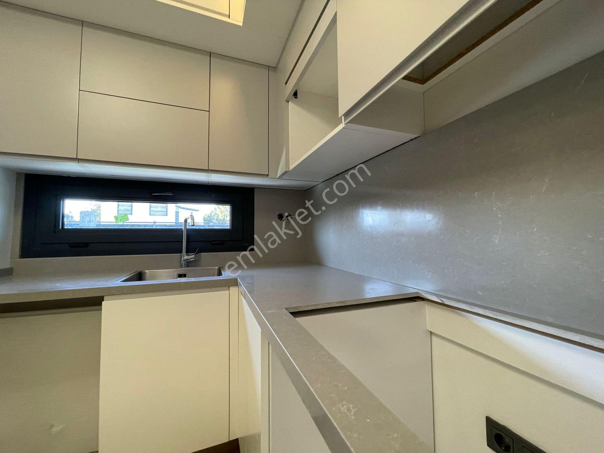 Sahıle Yakın-özel Havuz/otopark-yerden Isıtma-ultra Lüx-akıllı Ev-300 M2 Bahçe-tamamı Müstakil - Görsel 21