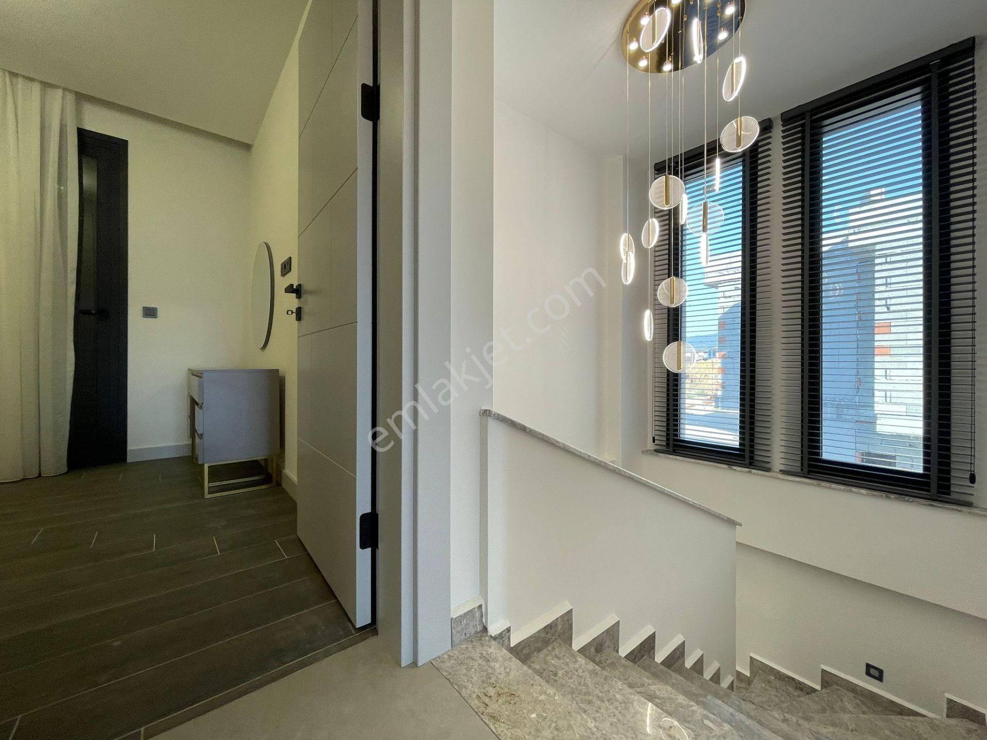 Sahıle Yakın-özel Havuz/otopark-yerden Isıtma-ultra Lüx-akıllı Ev-300 M2 Bahçe-tamamı Müstakil - Görsel 34