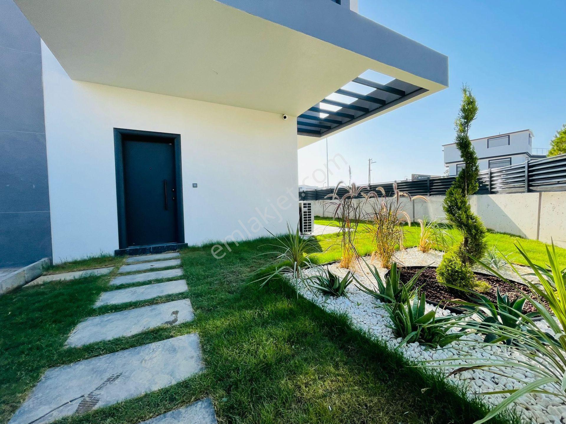 Sahıle Yakın-özel Havuz/otopark-yerden Isıtma-ultra Lüx-akıllı Ev-300 M2 Bahçe-tamamı Müstakil - Görsel 11