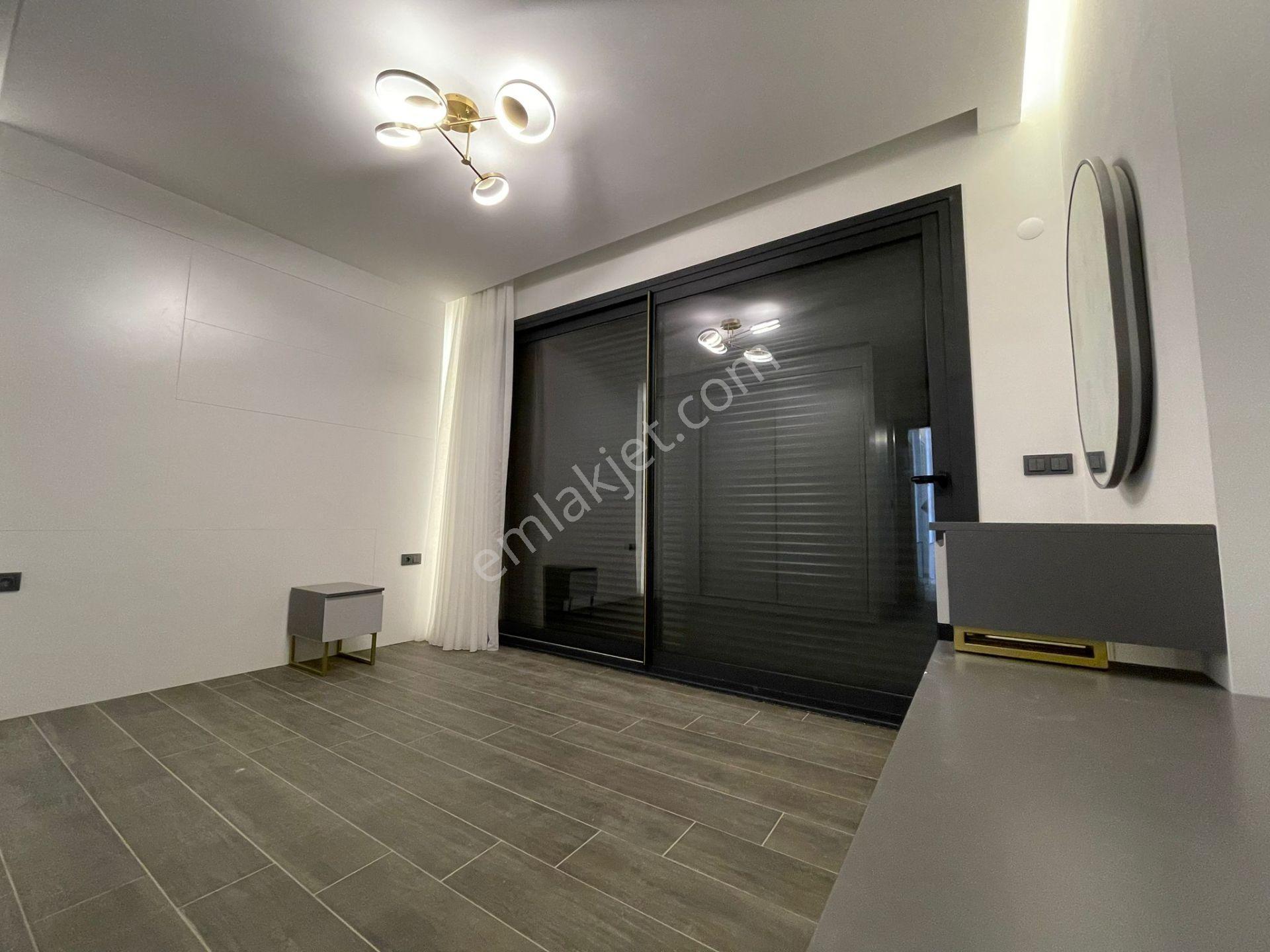Sahıle Yakın-özel Havuz/otopark-yerden Isıtma-ultra Lüx-akıllı Ev-300 M2 Bahçe-tamamı Müstakil - Görsel 29