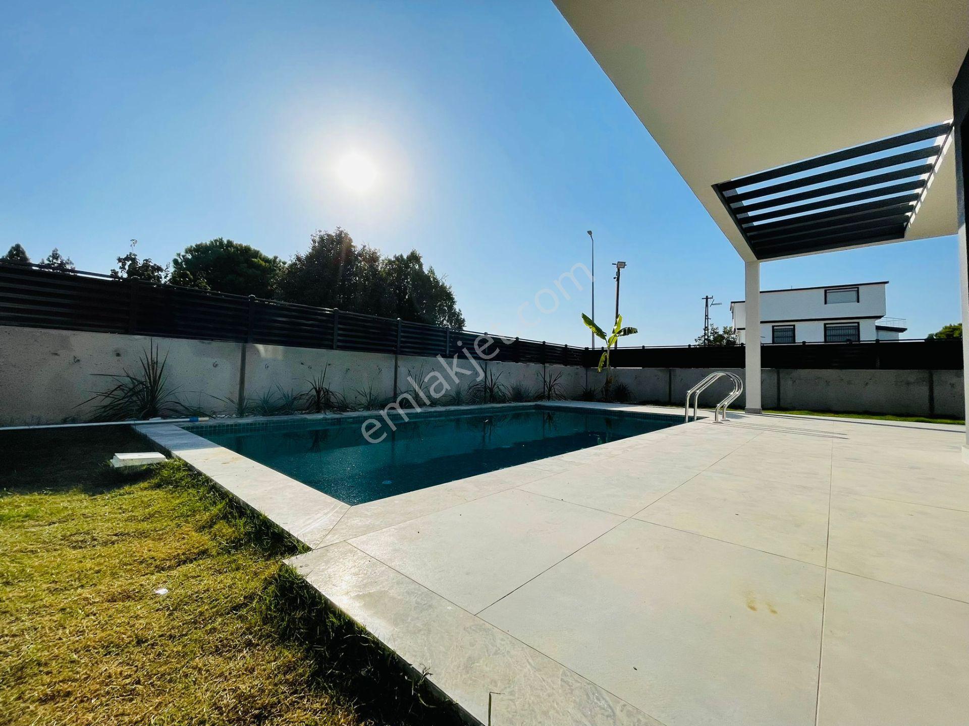 Sahıle Yakın-özel Havuz/otopark-yerden Isıtma-ultra Lüx-akıllı Ev-300 M2 Bahçe-tamamı Müstakil - Görsel 7