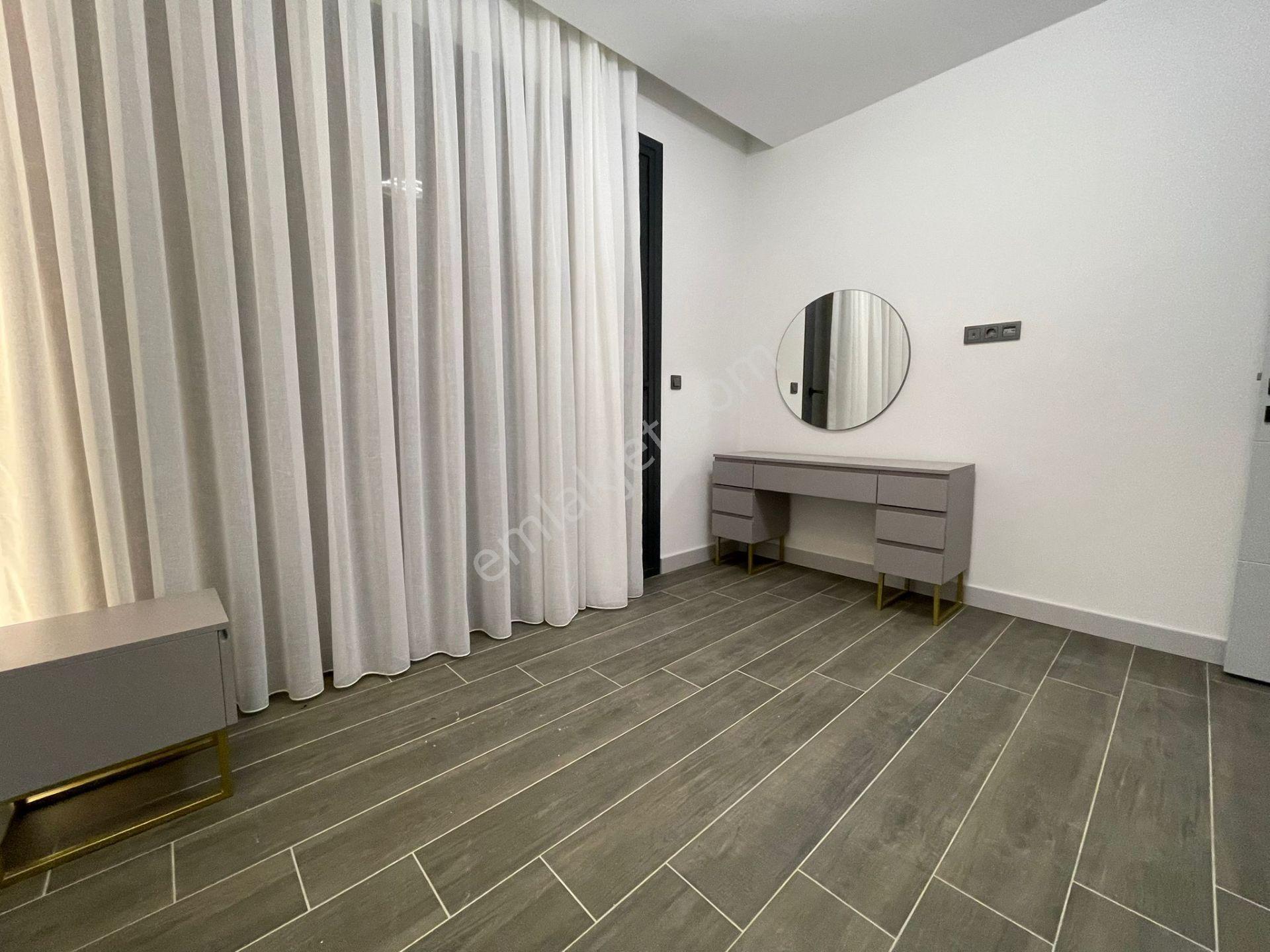 Sahıle Yakın-özel Havuz/otopark-yerden Isıtma-ultra Lüx-akıllı Ev-300 M2 Bahçe-tamamı Müstakil - Görsel 25