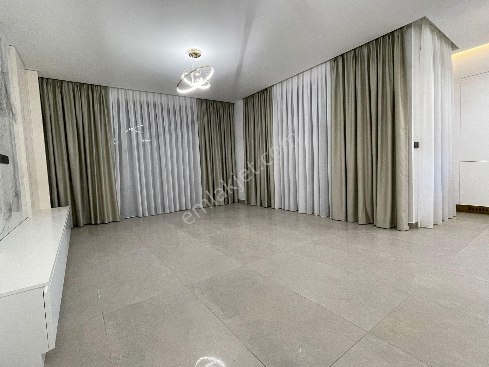 Sahıle Yakın-özel Havuz/otopark-yerden Isıtma-ultra Lüx-akıllı Ev-300 M2 Bahçe-tamamı Müstakil - Görsel 12