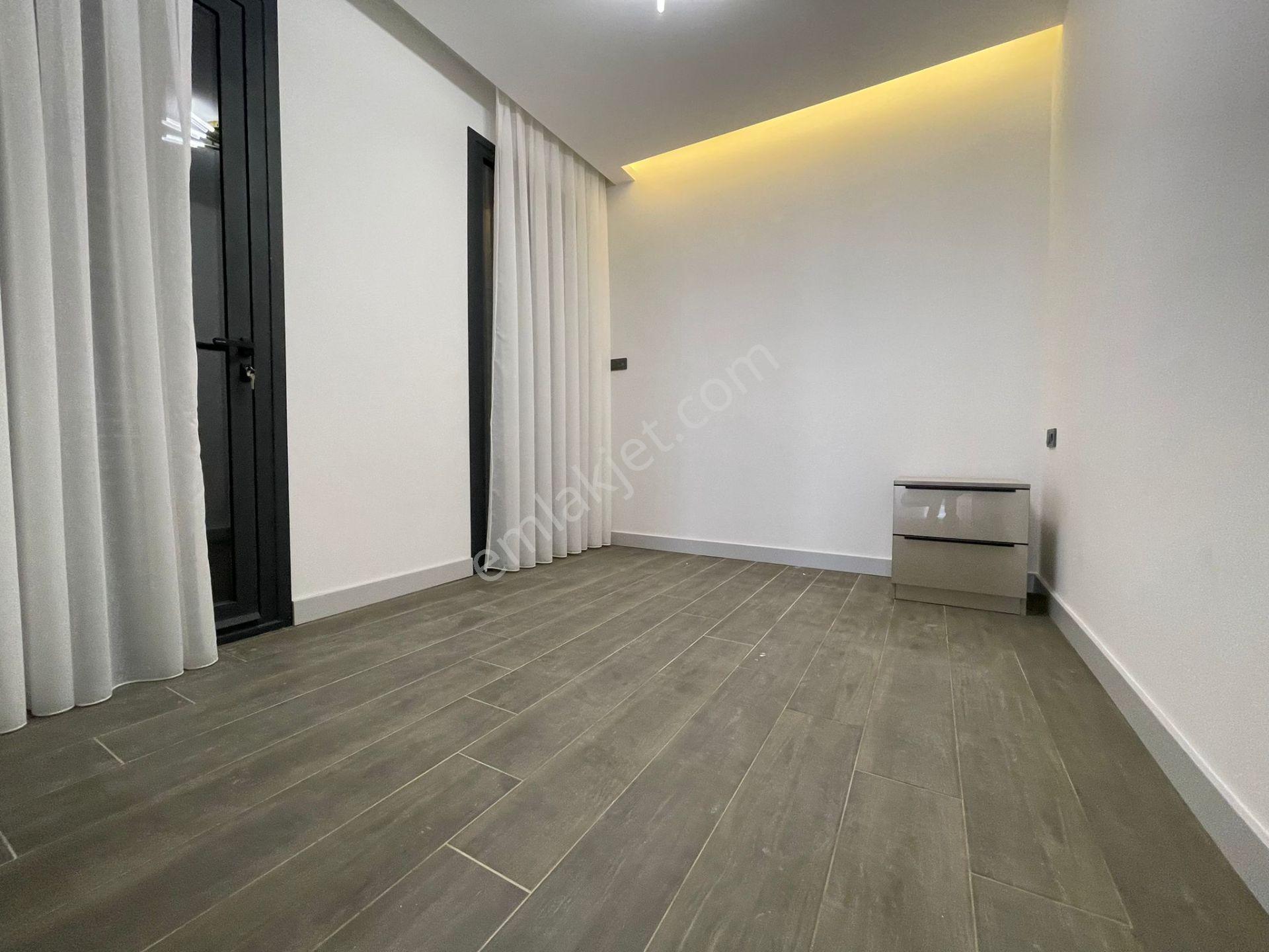 Sahıle Yakın-özel Havuz/otopark-yerden Isıtma-ultra Lüx-akıllı Ev-300 M2 Bahçe-tamamı Müstakil - Görsel 26