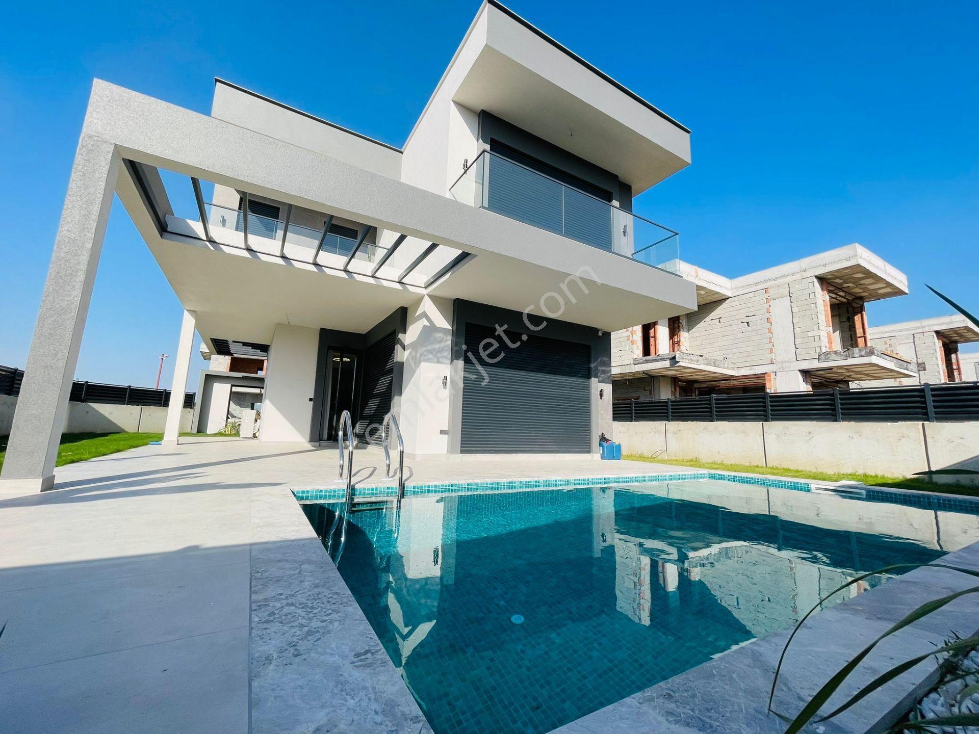 Sahıle Yakın-özel Havuz/otopark-yerden Isıtma-ultra Lüx-akıllı Ev-300 M2 Bahçe-tamamı Müstakil - Görsel 4