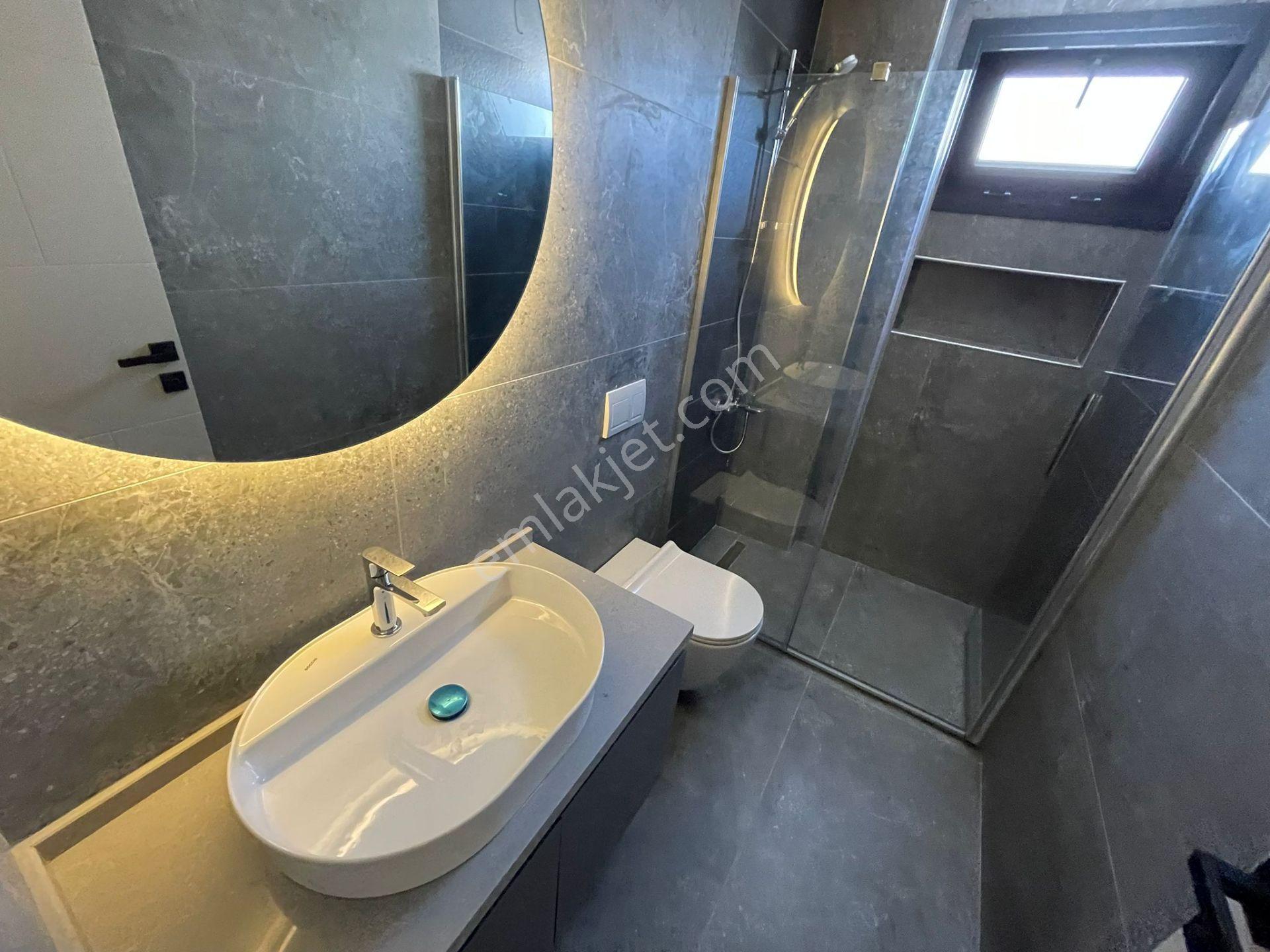 Sahıle Yakın-özel Havuz/otopark-yerden Isıtma-ultra Lüx-akıllı Ev-300 M2 Bahçe-tamamı Müstakil - Görsel 32