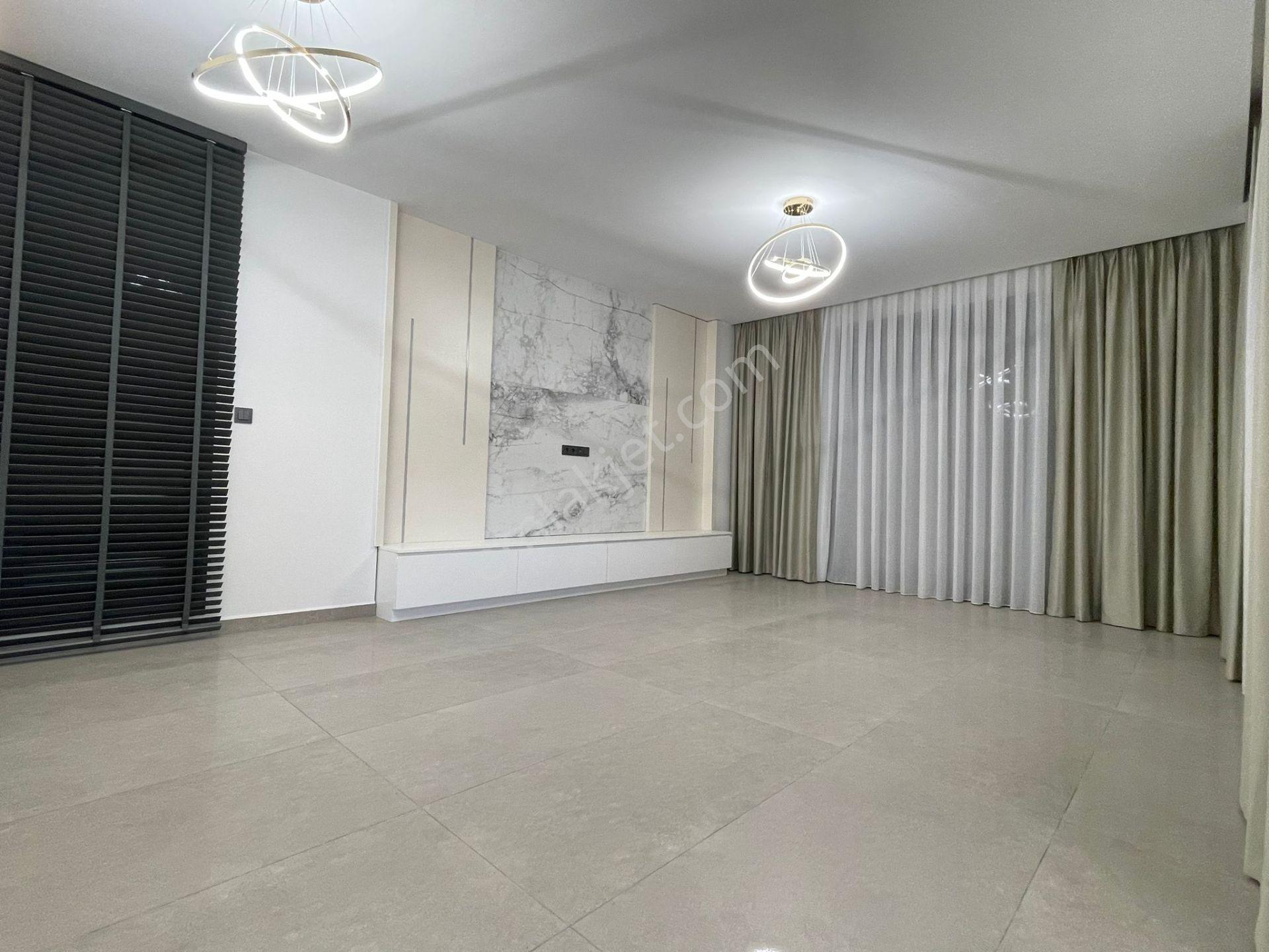 Sahıle Yakın-özel Havuz/otopark-yerden Isıtma-ultra Lüx-akıllı Ev-300 M2 Bahçe-tamamı Müstakil - Görsel 13