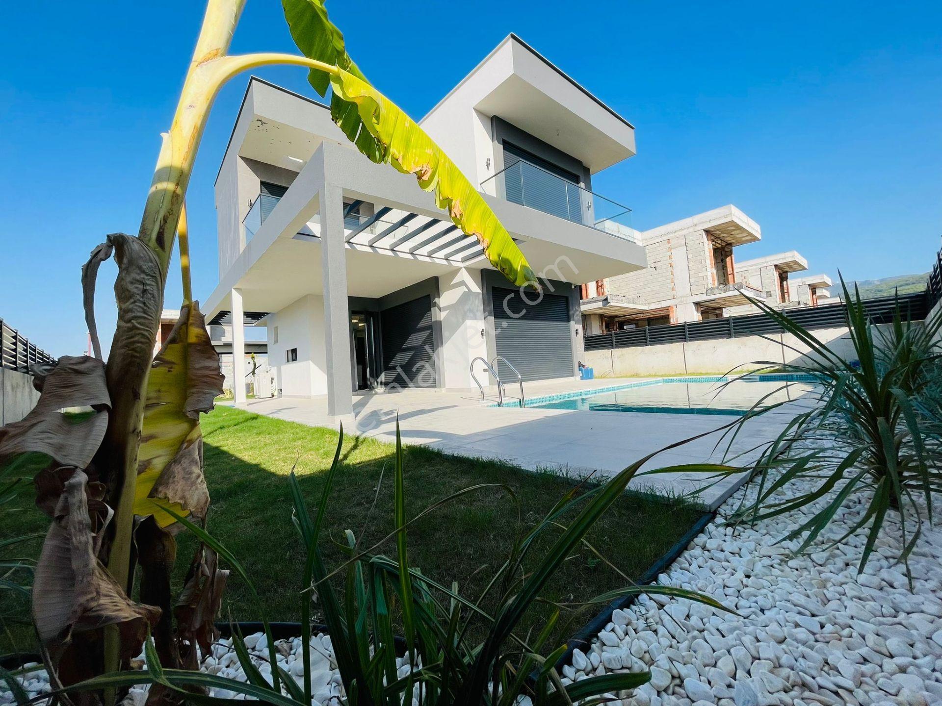 Sahıle Yakın-özel Havuz/otopark-yerden Isıtma-ultra Lüx-akıllı Ev-300 M2 Bahçe-tamamı Müstakil - Görsel 2