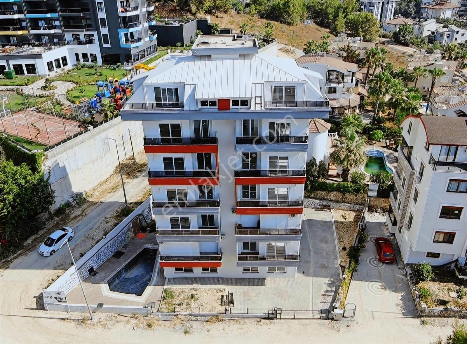 Alanya Avsallar Satılık Daire Alanya Avsallar Mah. Satılık 3+1 Bahçe Dubleks 160 m2 Daire