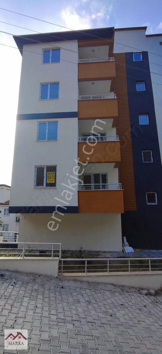 Amasya Merkez Kirazlıdere Satılık Daire TIP FAKÜLTESİNE 2. BİNADA SIFIR DAİRE, ARA KAT 2+1 , 110 m2