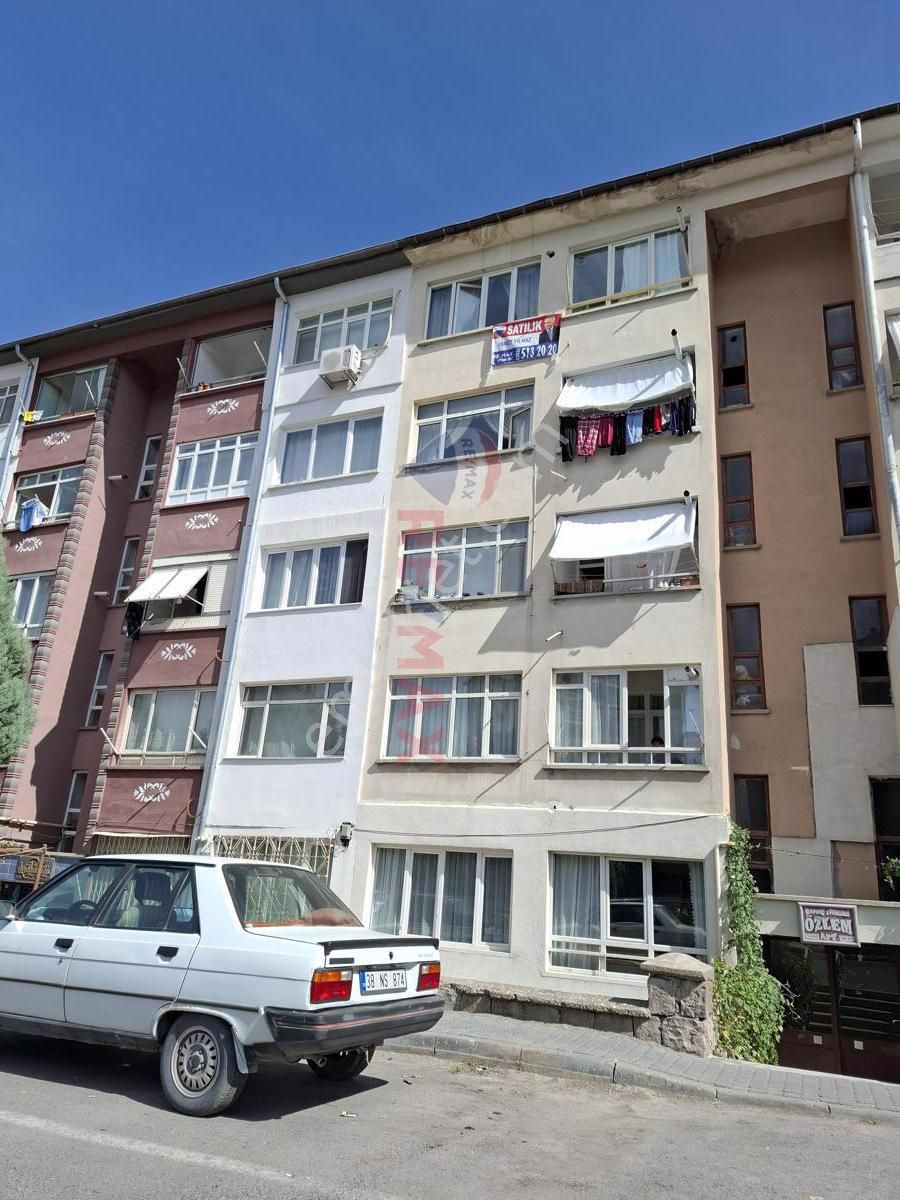 Melikgazi Keykubat Satılık Daire Keykubat Mahallesinde Tramvay  Yanı Satılık 2.5+1 Daire