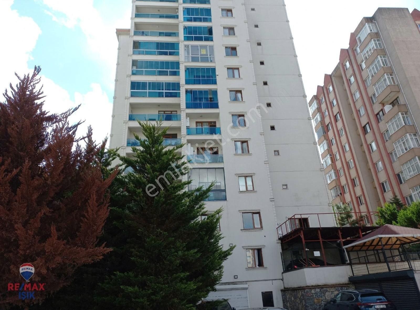 Kartal Uğur Mumcu Kiralık Daire UĞUR MUMCU'DA 3+1 EBEVEYN BANYOLU GENİŞ, LÜKS DAİRE