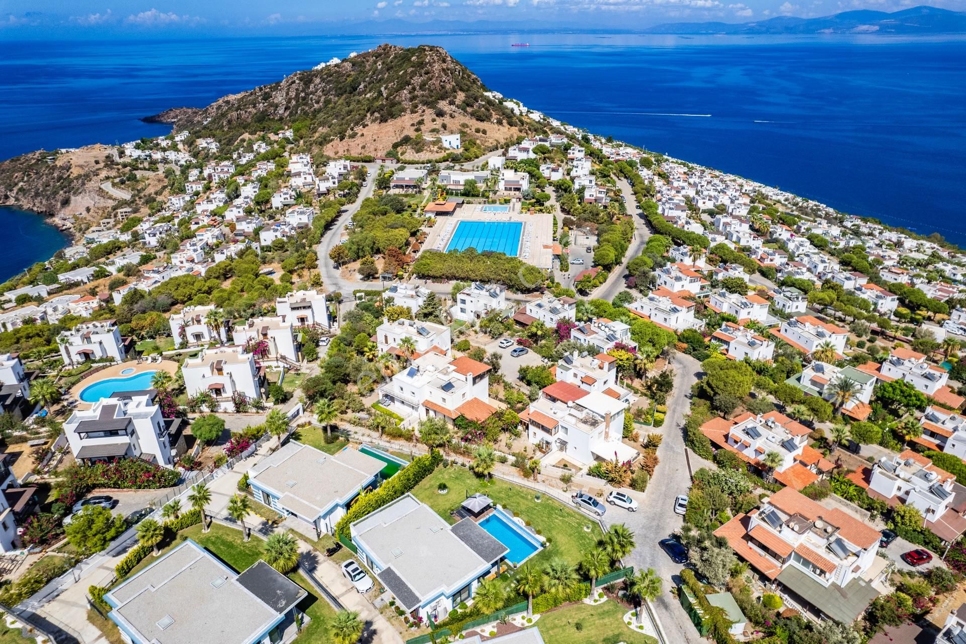 Bodrum Gündoğan Satılık Villa  BODRUM GÜNDOĞAN DA PANORAMİK DENİZ MANZARALI 3+1 VİLLA