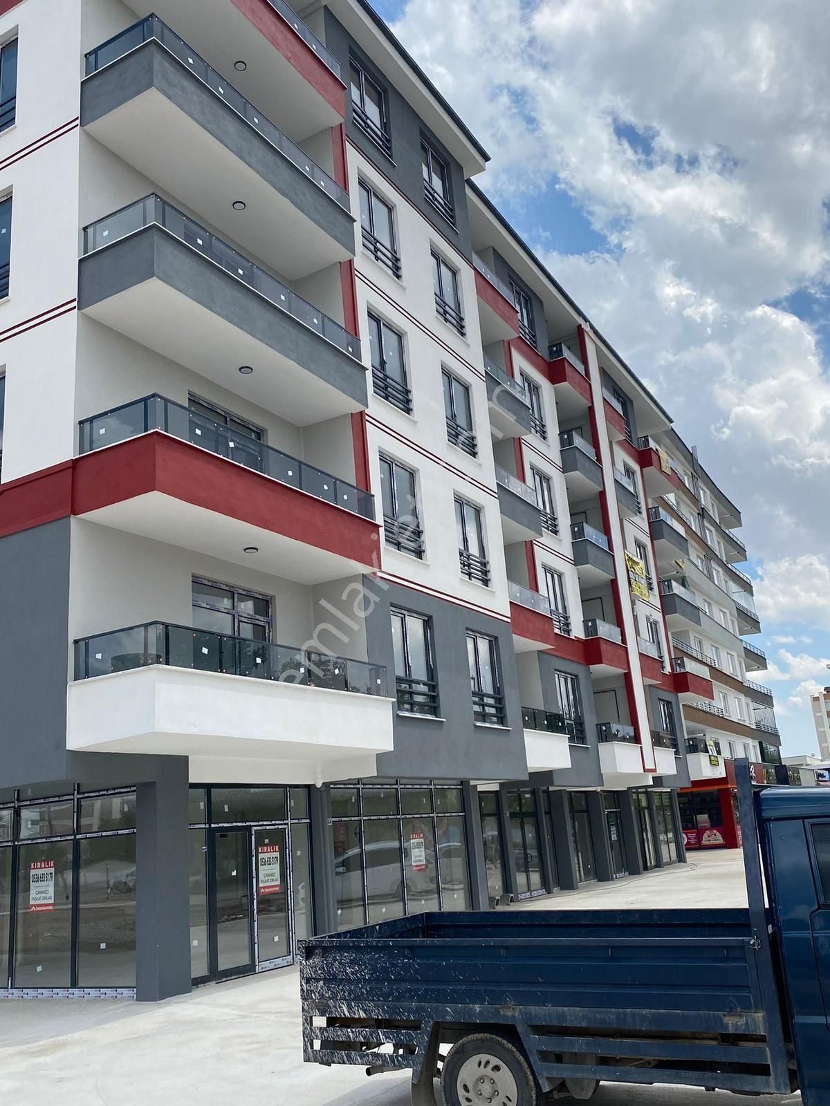 Karatay Akabe Satılık Daire GÜRHAN GAYRİMENKUL SATİYOR FETİH CADDESİNE CEPHE SATLİK DAİRE