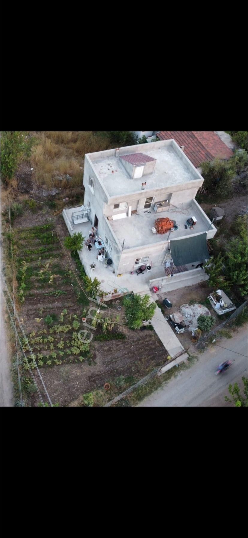 Urla İçmeler Satılık Villa  İZMİR-URLA-İÇMELER MAHALLESİ-435 M2 ARSA İÇİNDE 180 M2 DUBLEKS EV.