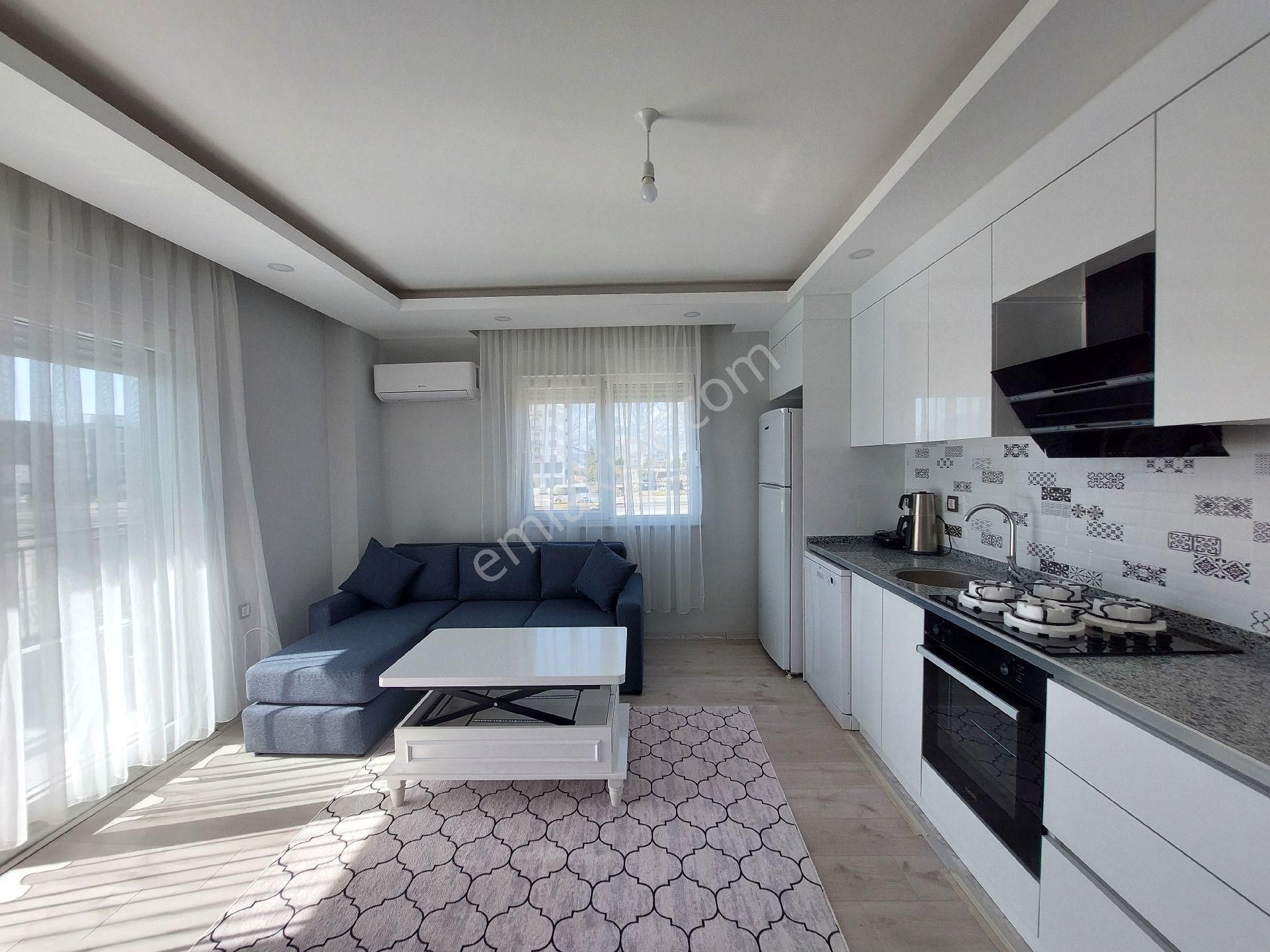 Antalya Döşemealtı Yeniköy'de 1+1 Full Eşyalı Atatürk Cad-50 M Kiralık Lüks Daire