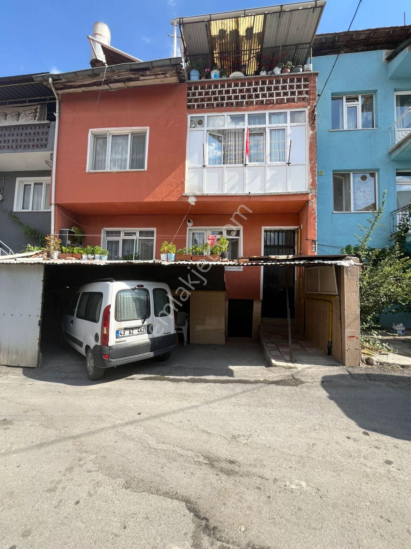 Kütahya Merkez Yenidoğan Kiralık Daire  DEMİRLAND GAYRİMENKU'DEN KİRALIK YENİDOĞAN MAHALLESİ'NDE FULL EŞYALI 2+0 DAİRE