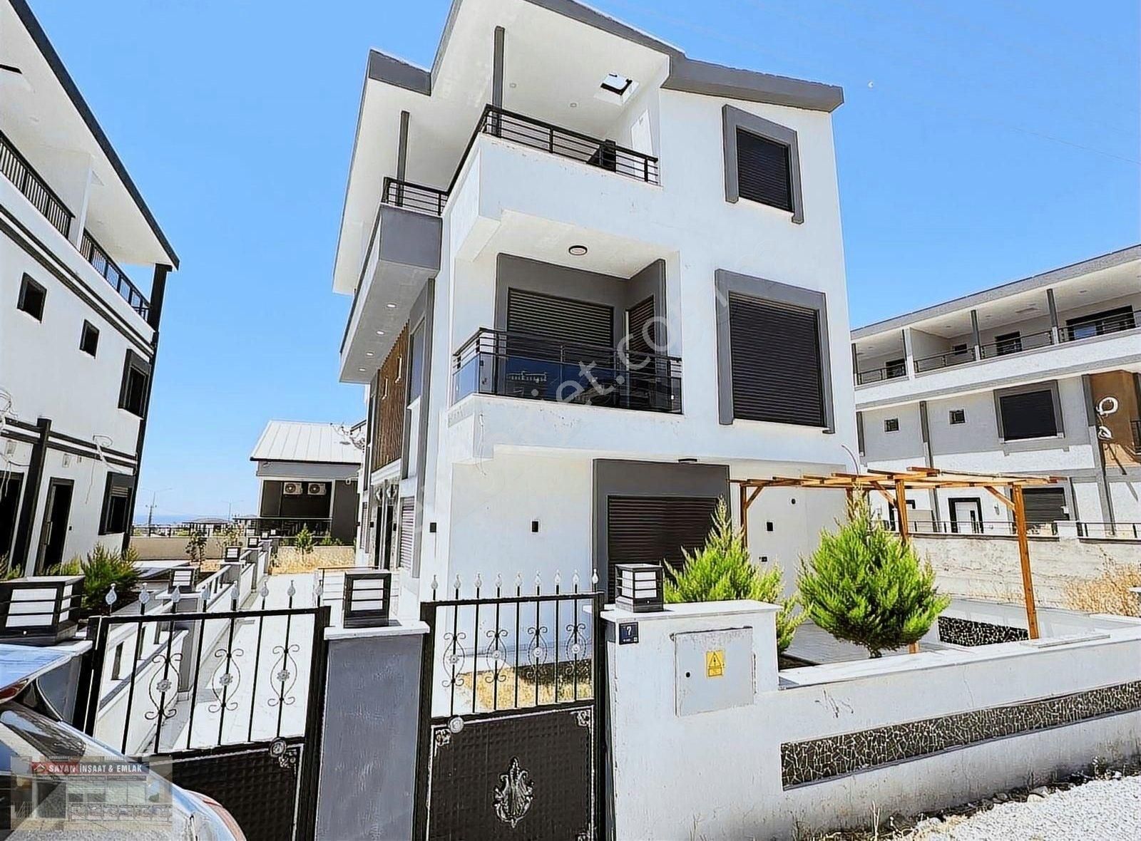 Didim Hisar Satılık Villa DİDİMDE SATILIK 3+1 VİLLA ÖN CEPHE TERASLI LÜKS