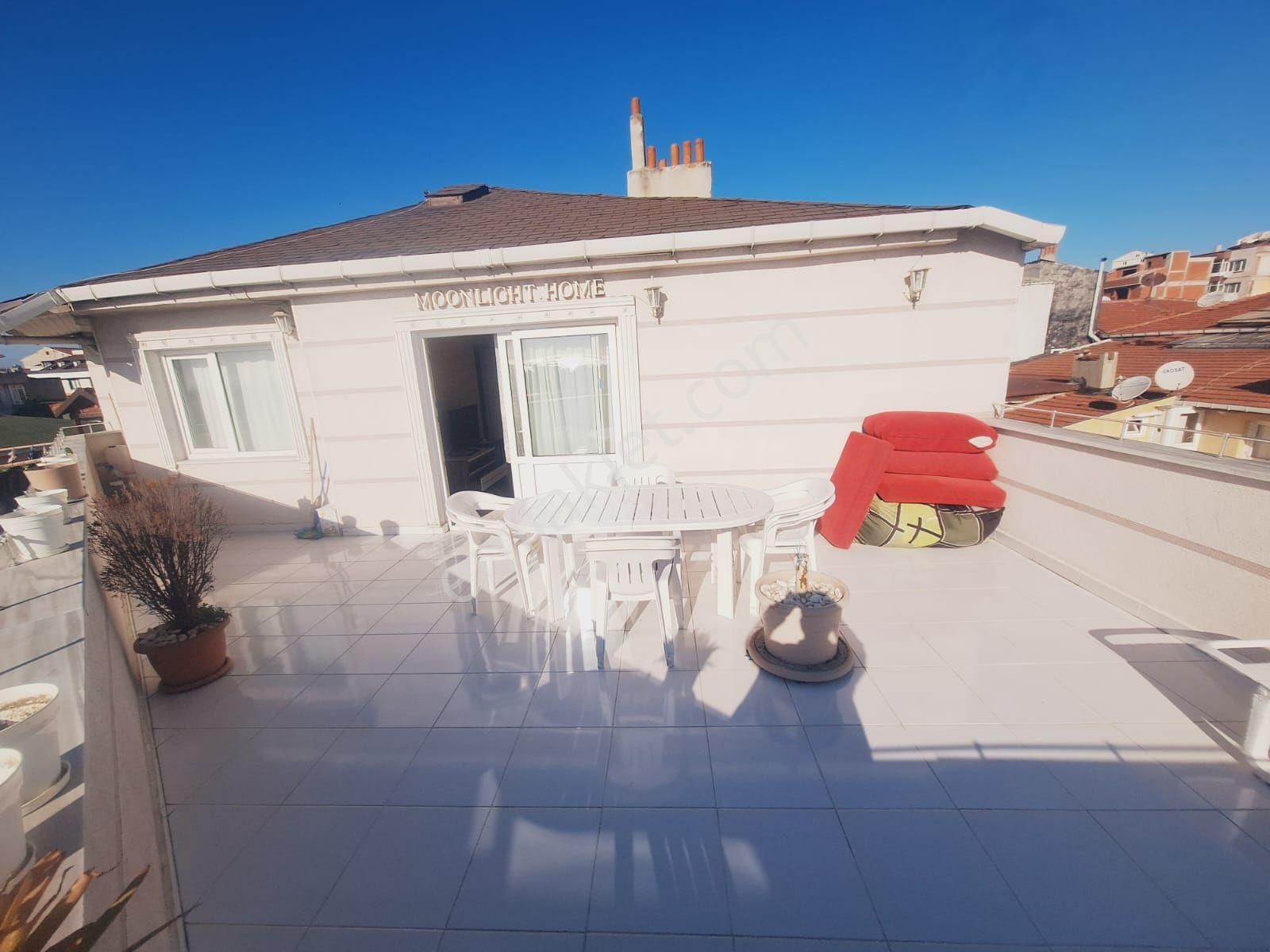 Metrobüse Yakın Emsalsiz Full Deniz Manzaralı Eşyalı 2+1 Daire