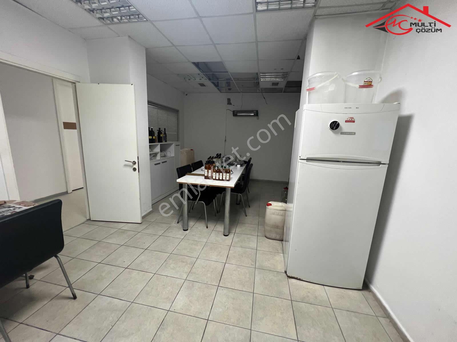 Yenibosna Yıldırım Beyazıt Caddesinde Kiralık Dükkan İşyeri Ofis Depo İş Hanında - Görsel 24