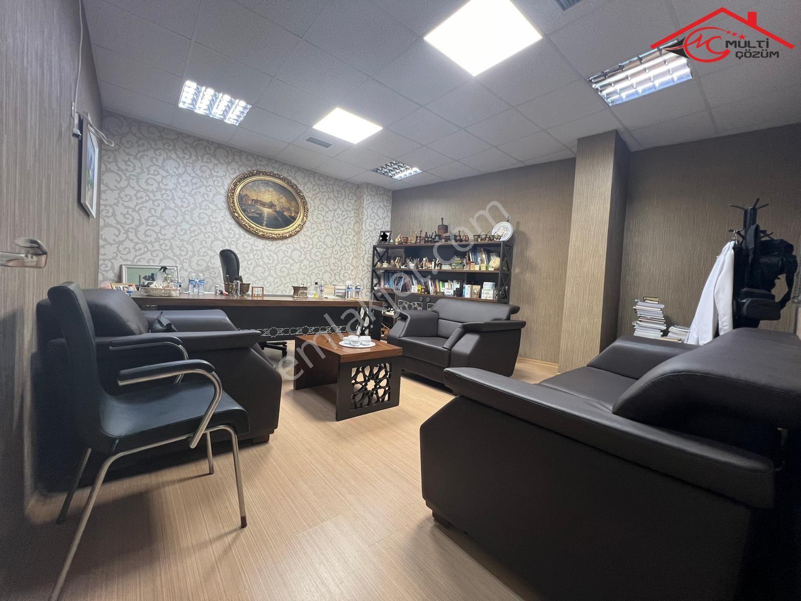 Yenibosna Yıldırım Beyazıt Caddesinde Kiralık Dükkan İşyeri Ofis Depo İş Hanında